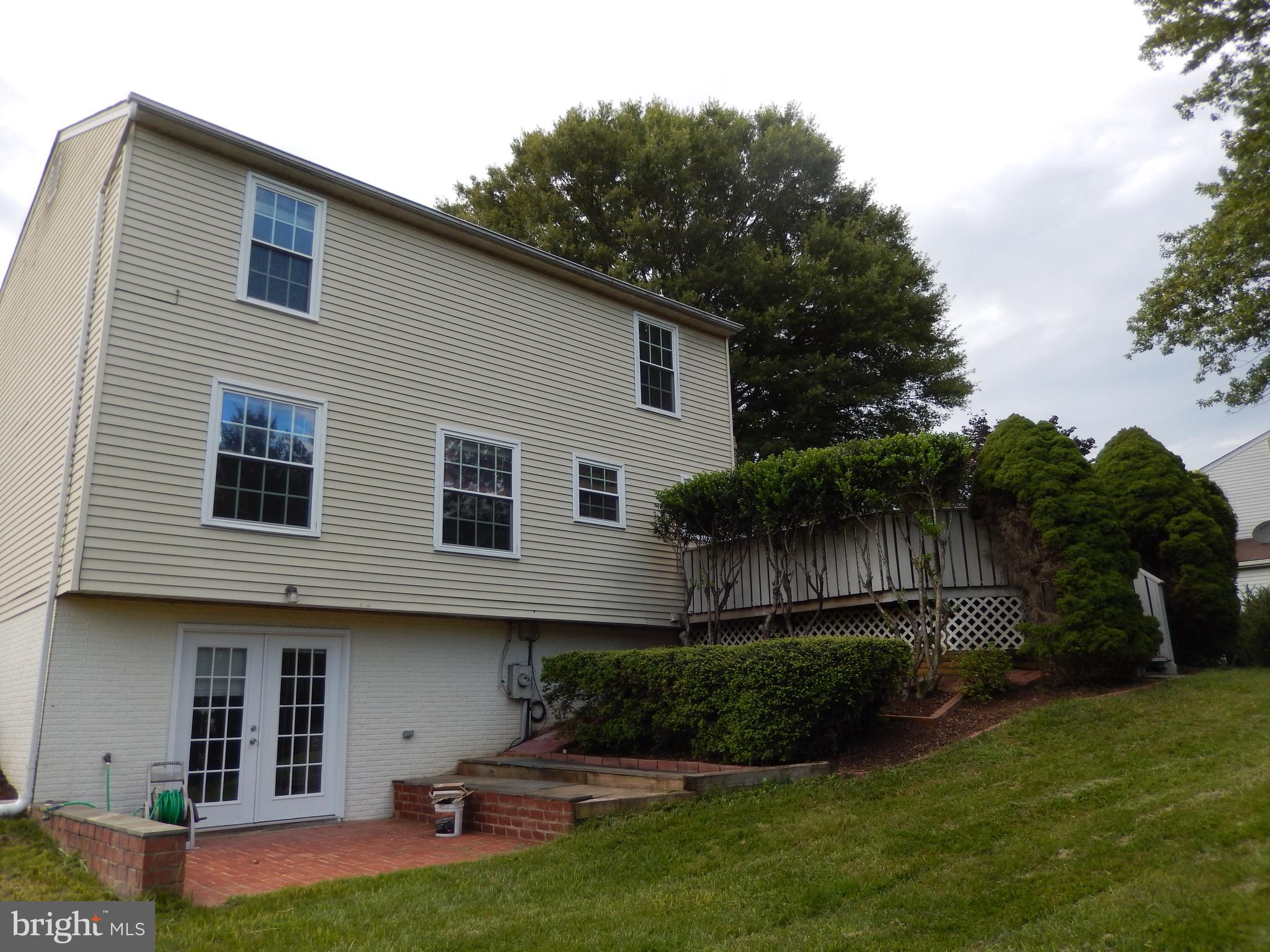 DERWOOD STATION - Residential Lease