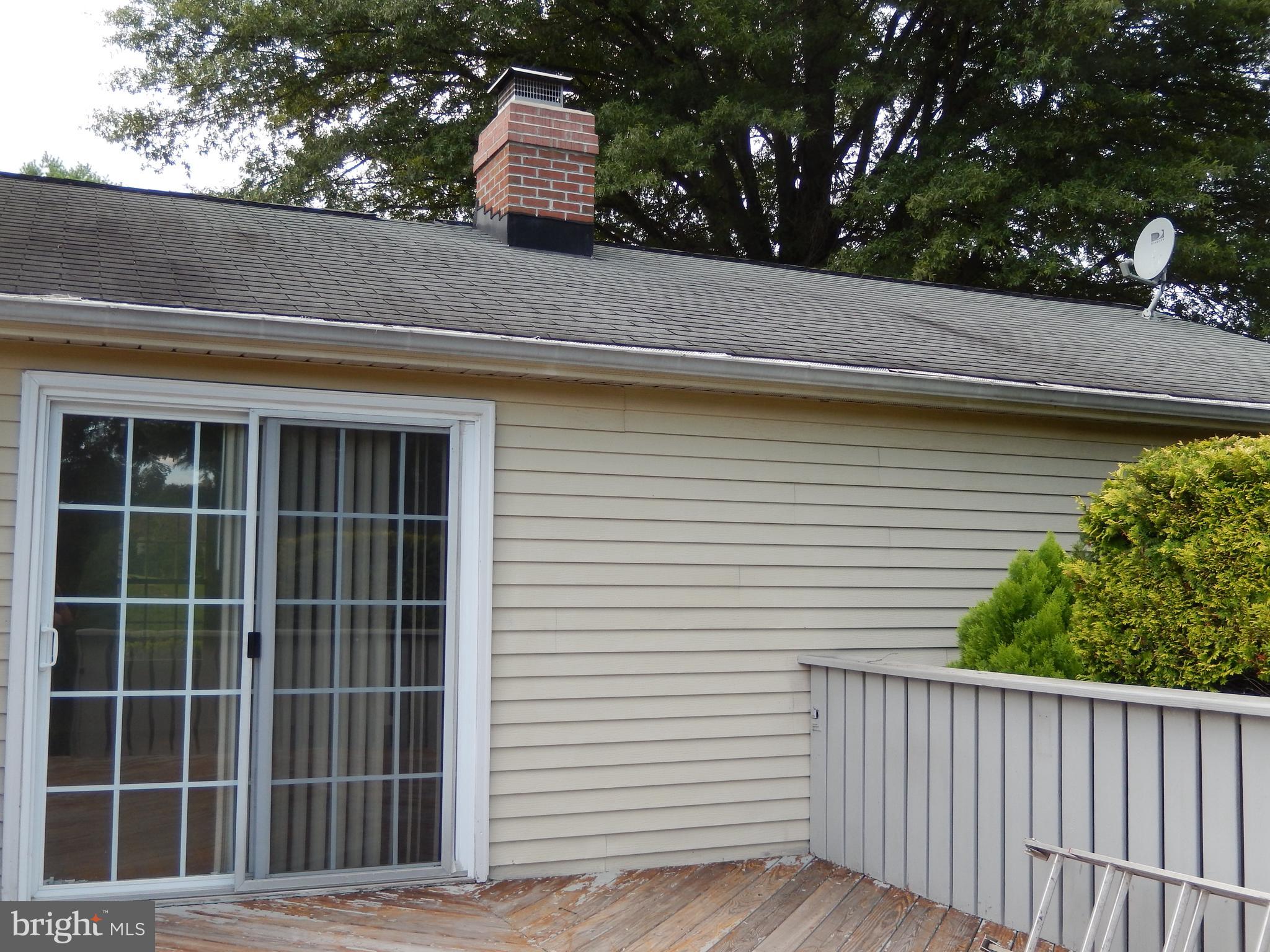 DERWOOD STATION - Residential Lease