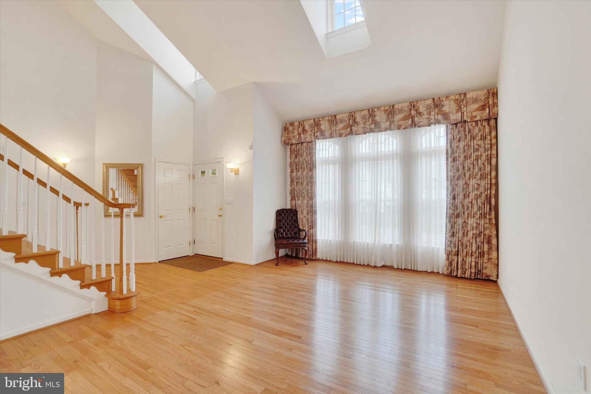 259 PROSPECT CIRCLE 8