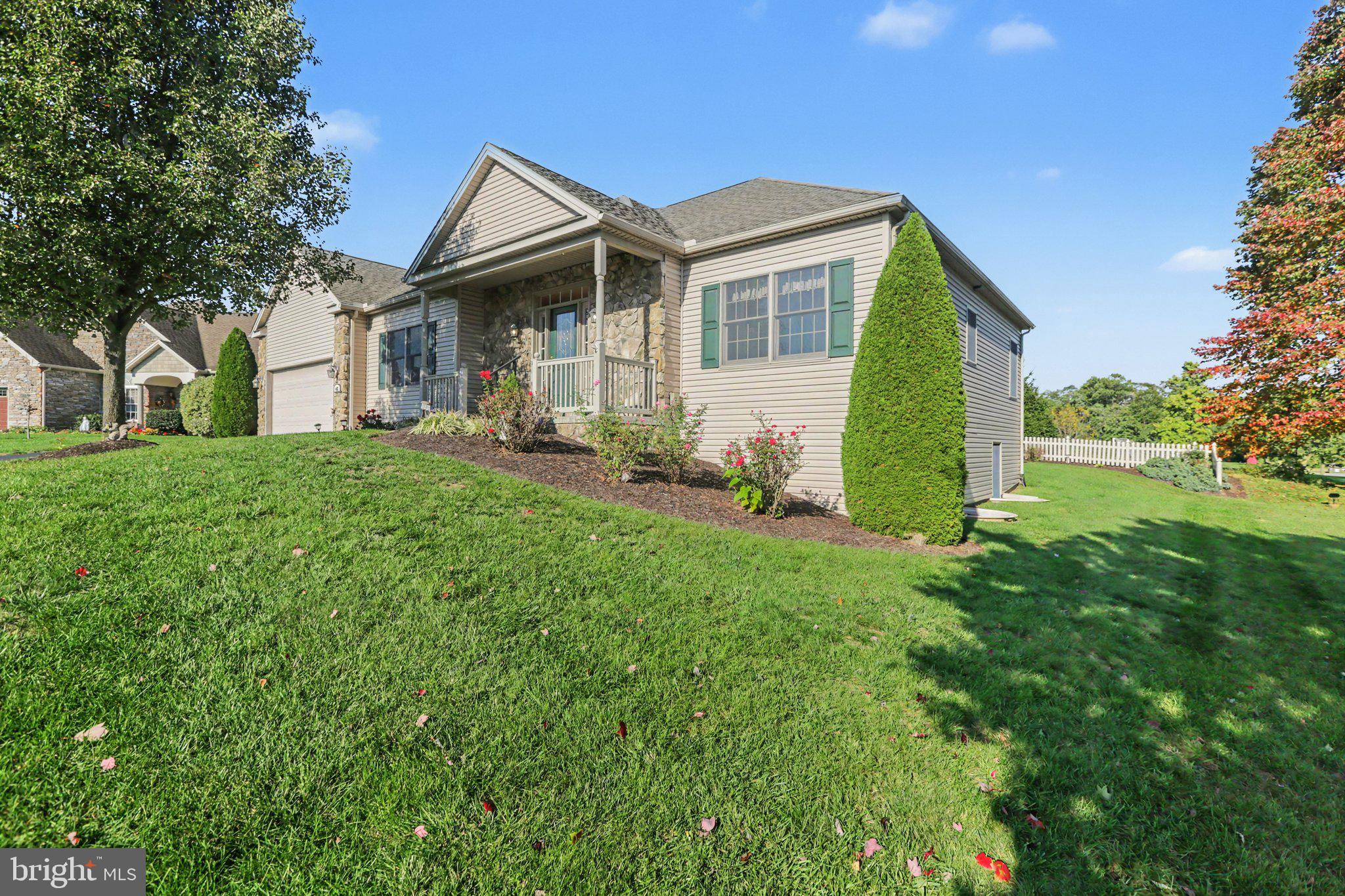 442 WOODLAND DRIVE
