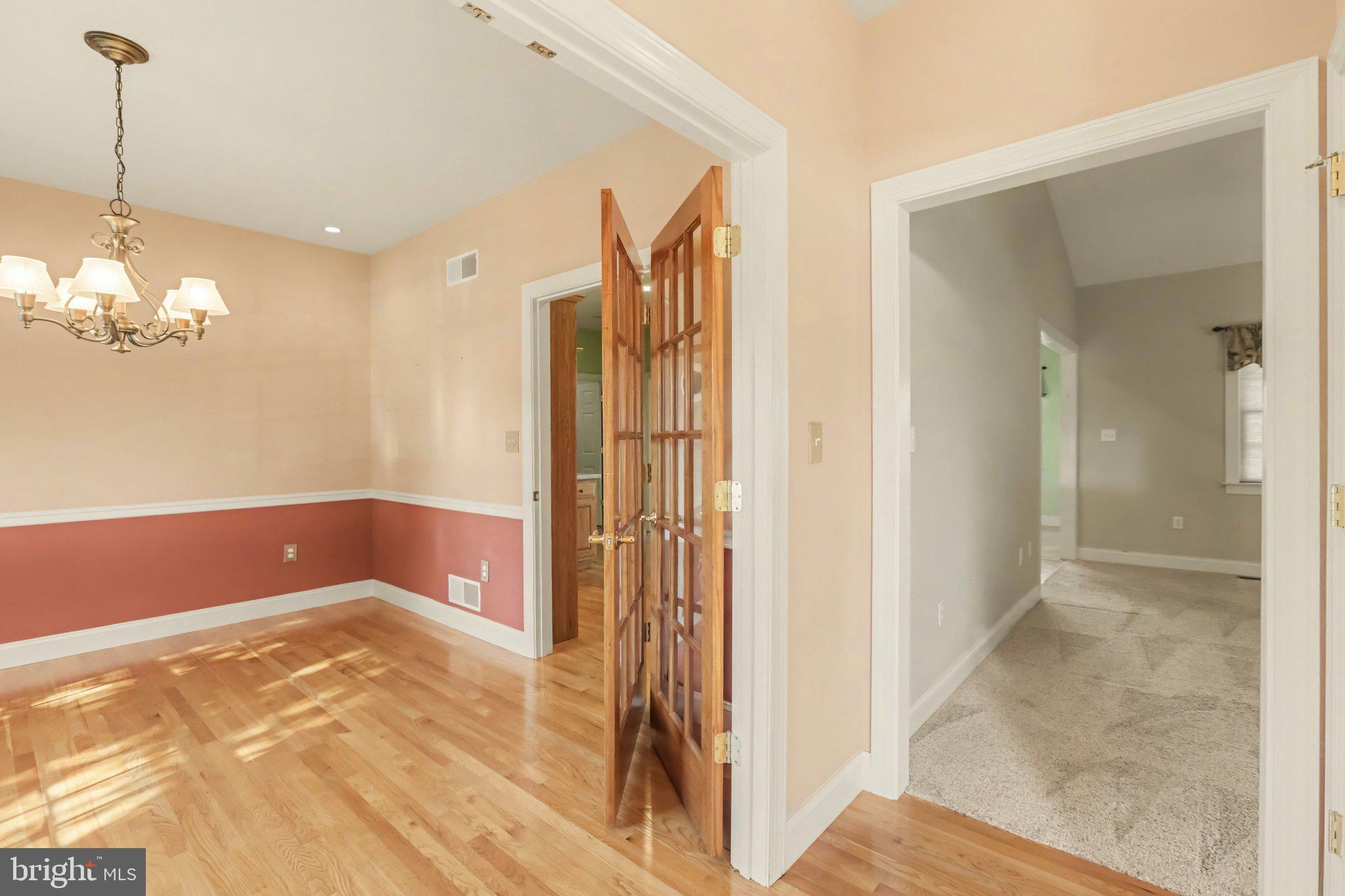 442 WOODLAND DRIVE
