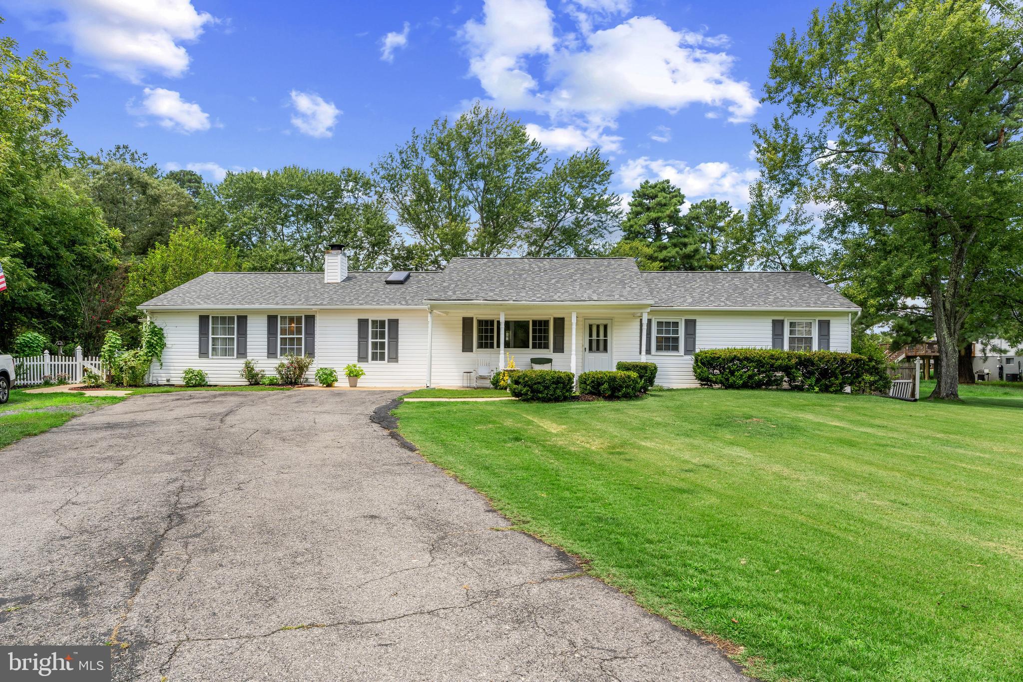 4915 QUADE CIRCLE