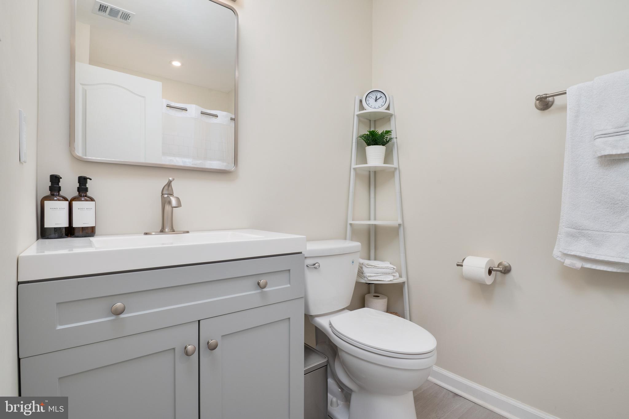 LARGO TOWN CENTER CONDOMINIUMS - Residential