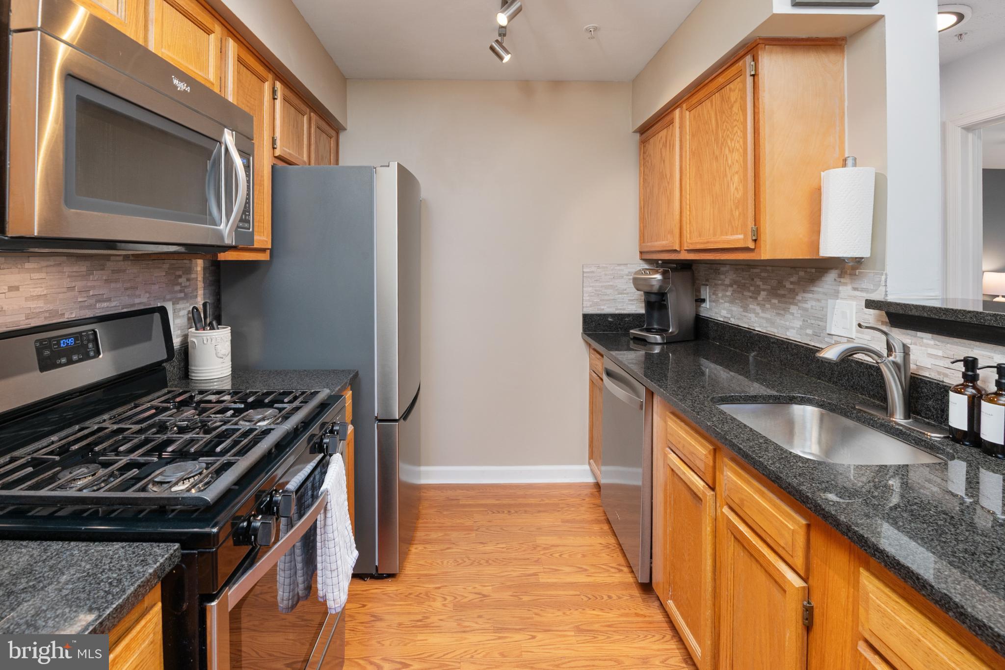 LARGO TOWN CENTER CONDOMINIUMS - Residential