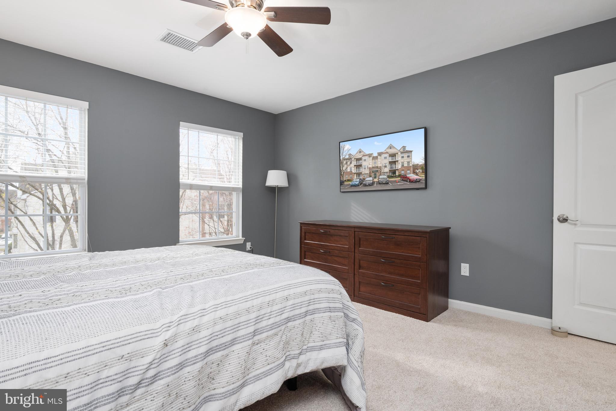 LARGO TOWN CENTER CONDOMINIUMS - Residential