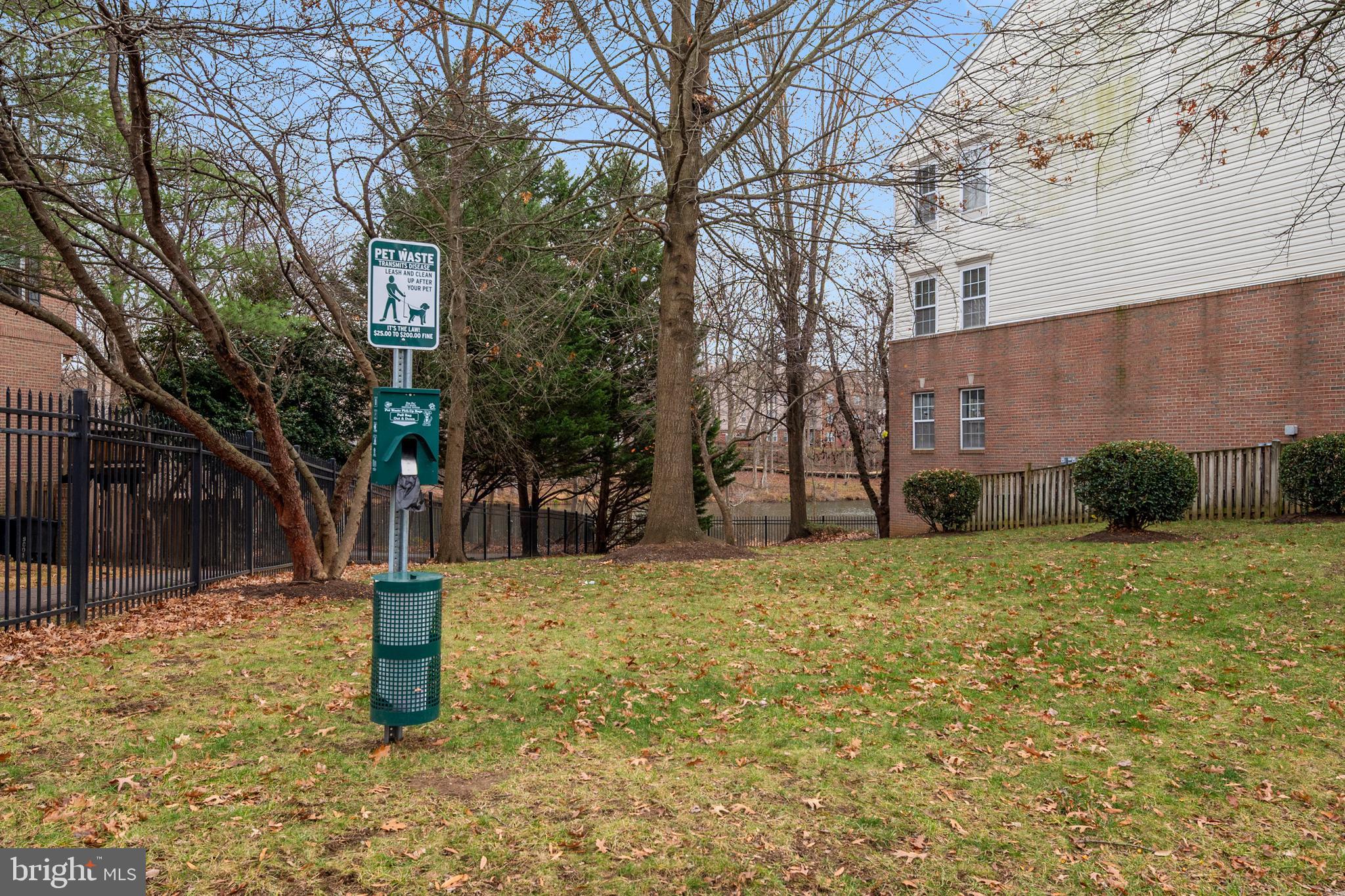 LARGO TOWN CENTER CONDOMINIUMS - Residential