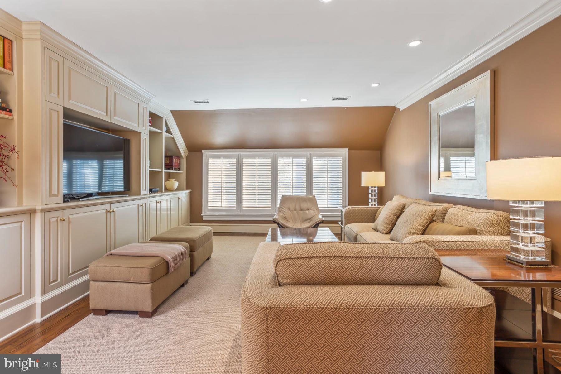 WRENFIELD - Residential