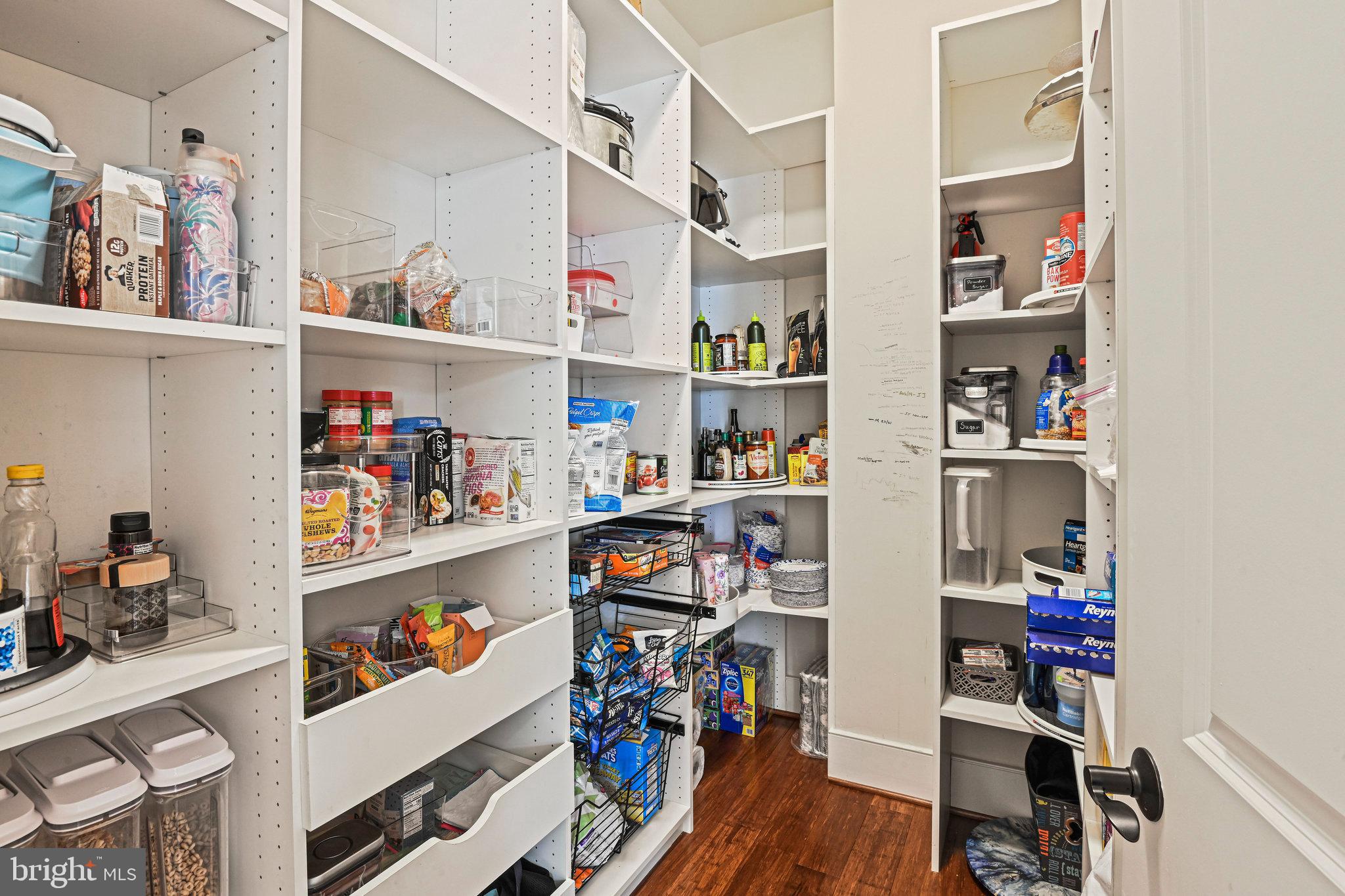 VIENNA WOODS - Residential