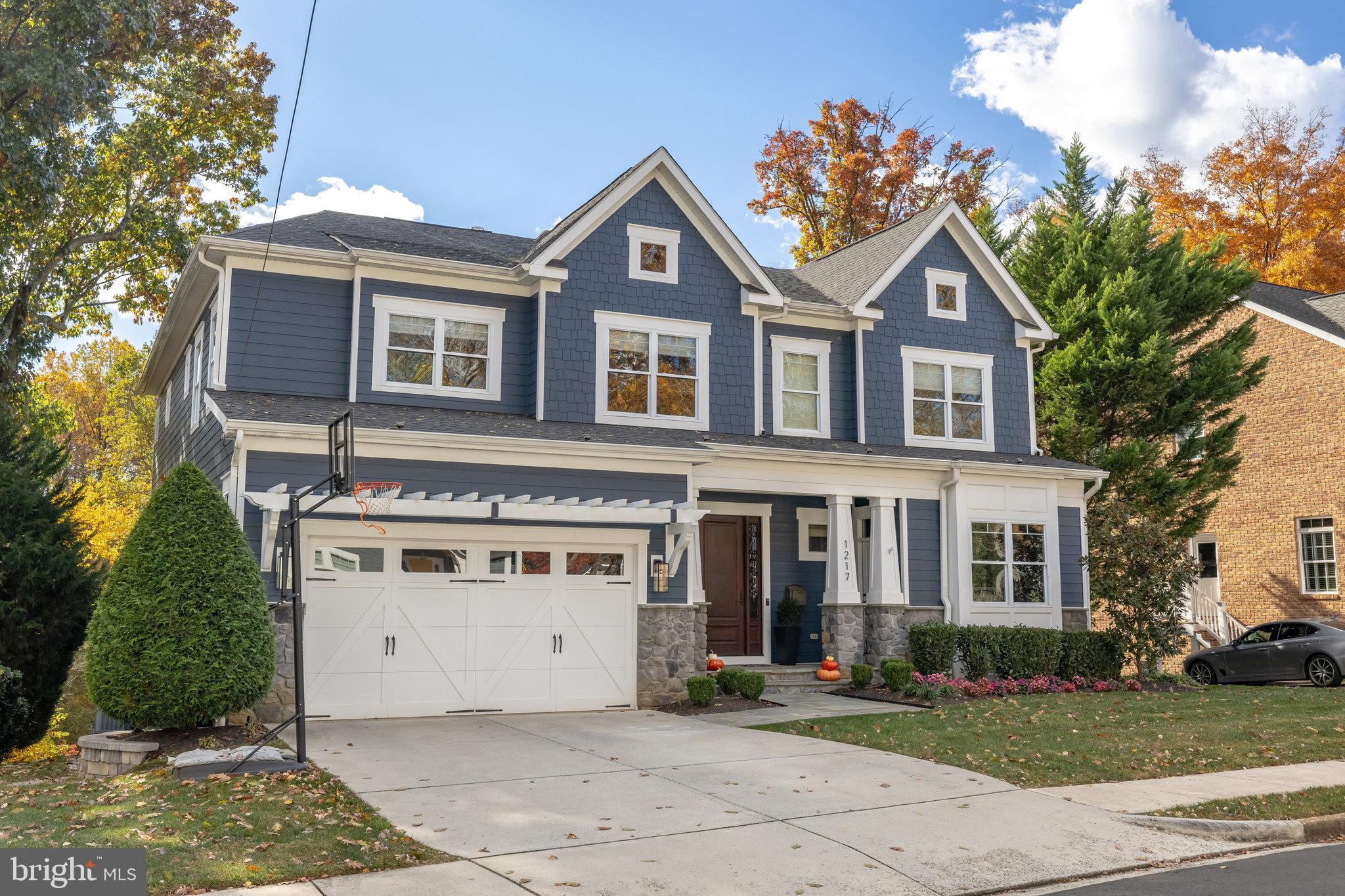 VIENNA WOODS - Residential