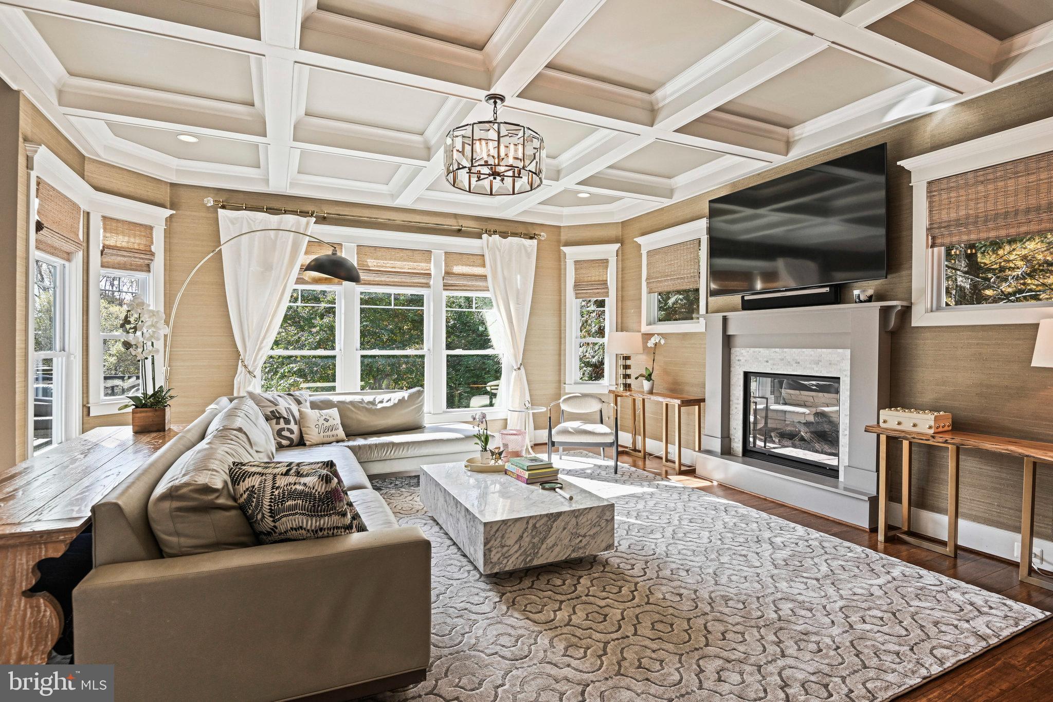 VIENNA WOODS - Residential