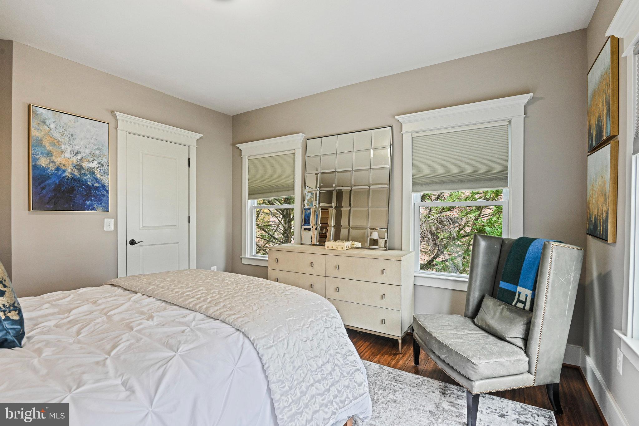 VIENNA WOODS - Residential