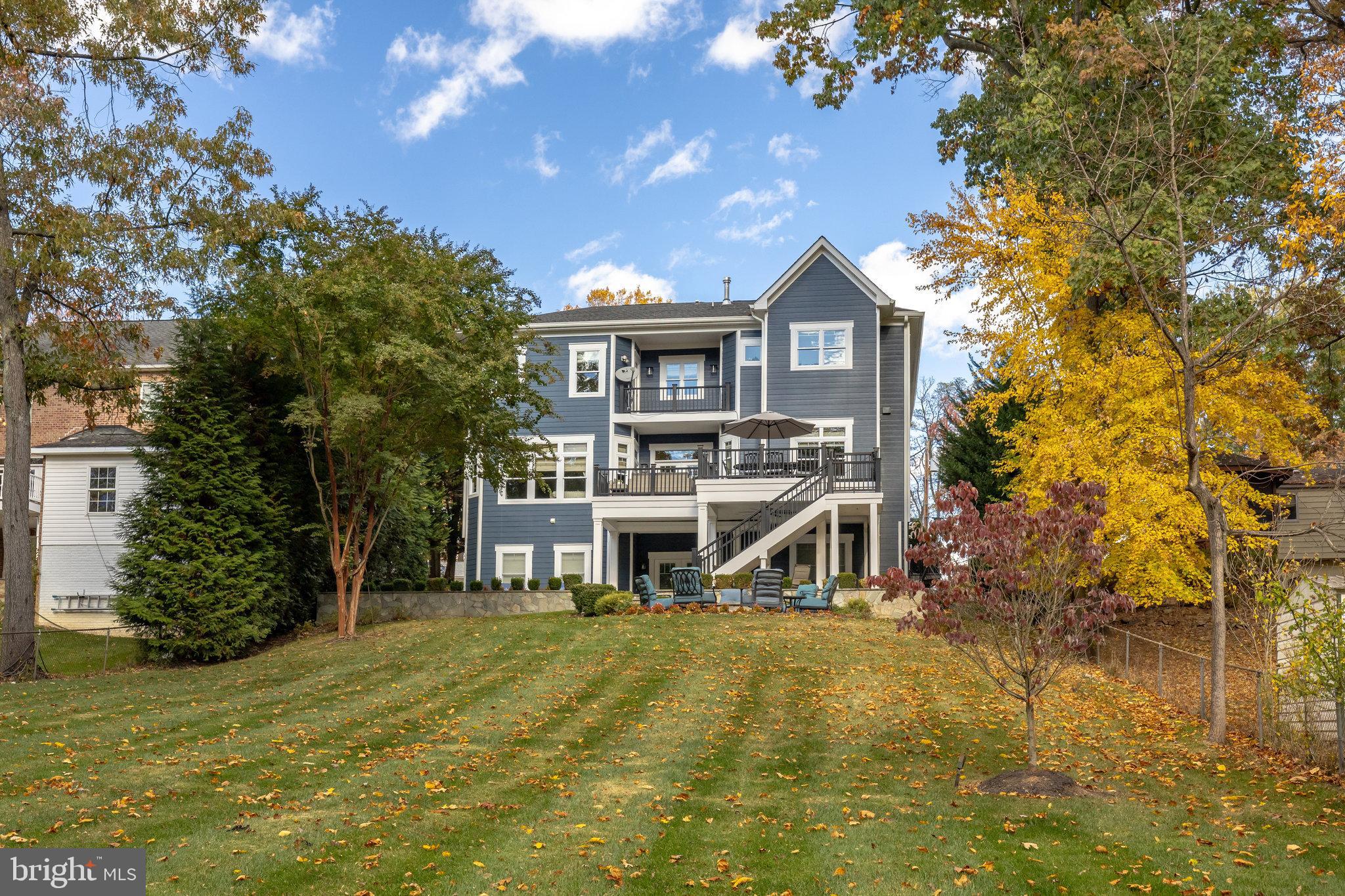 VIENNA WOODS - Residential