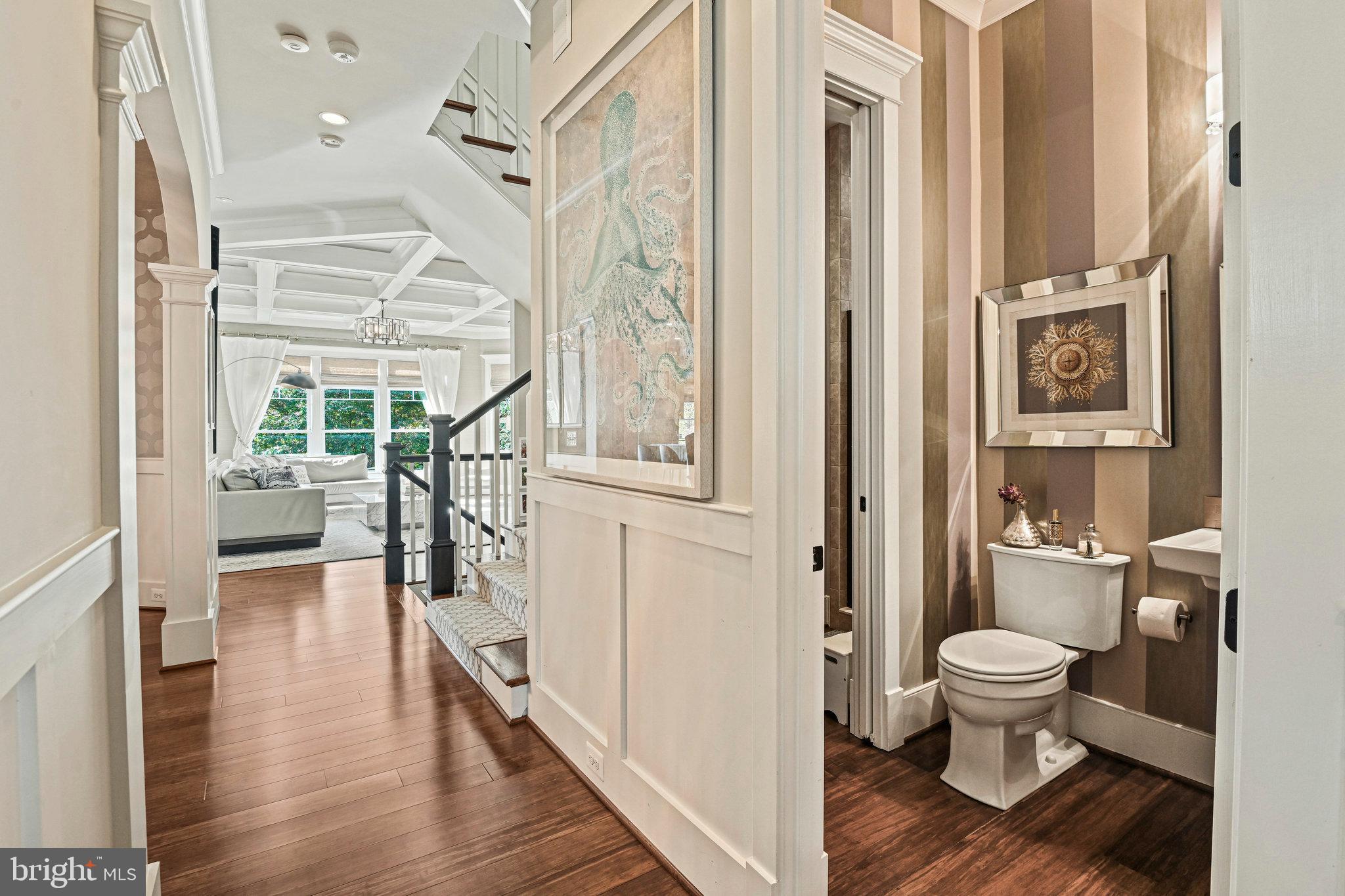 VIENNA WOODS - Residential