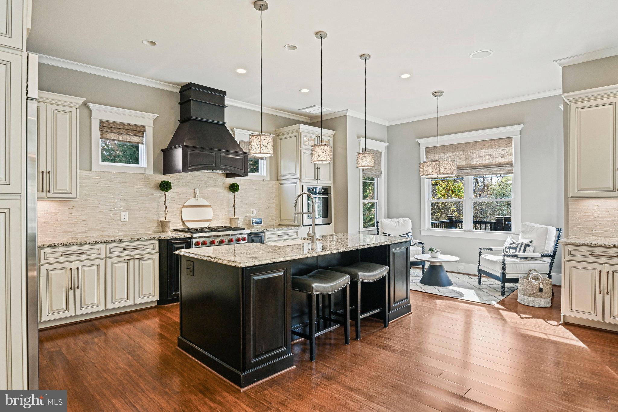 VIENNA WOODS - Residential