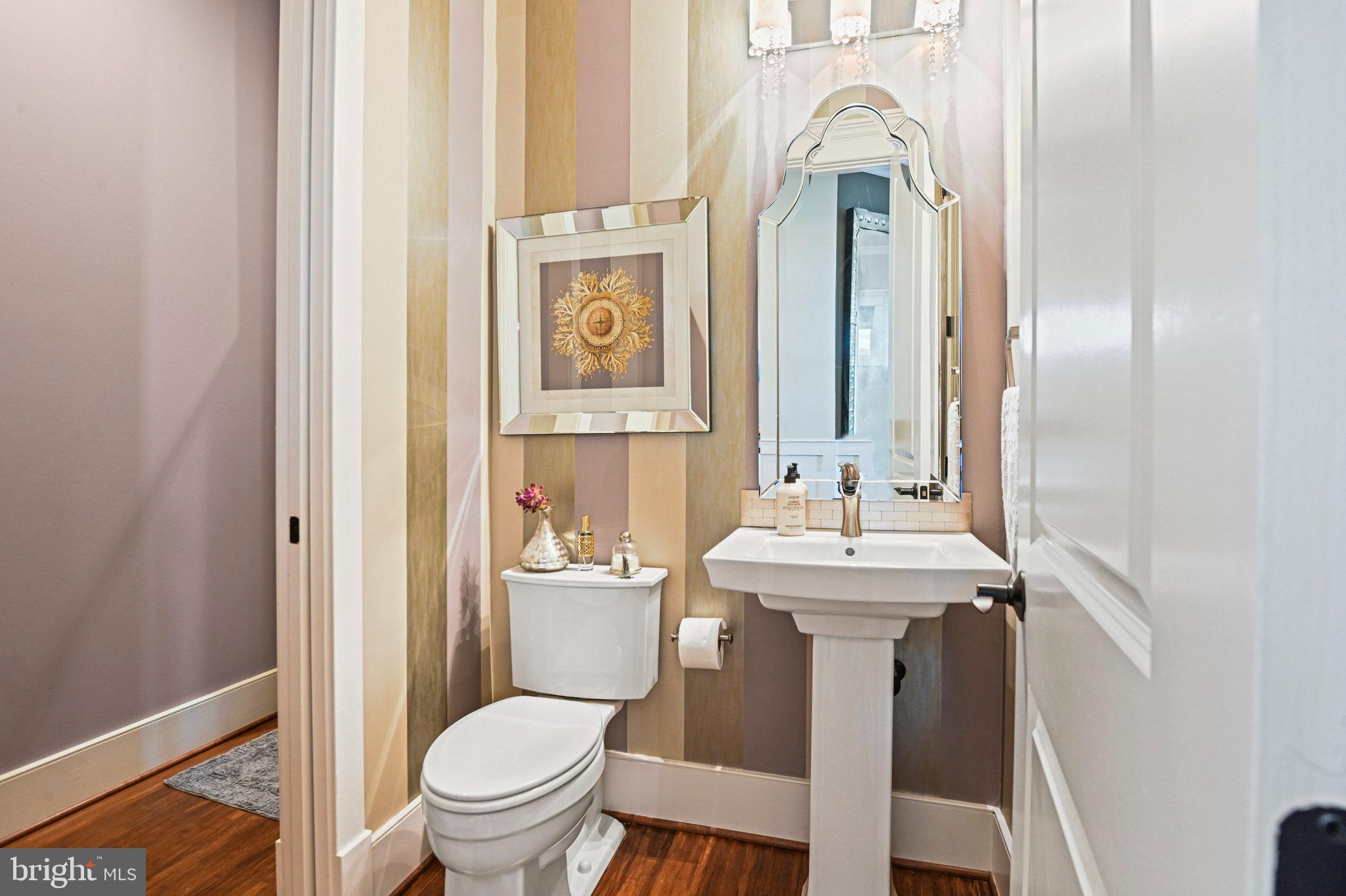 VIENNA WOODS - Residential