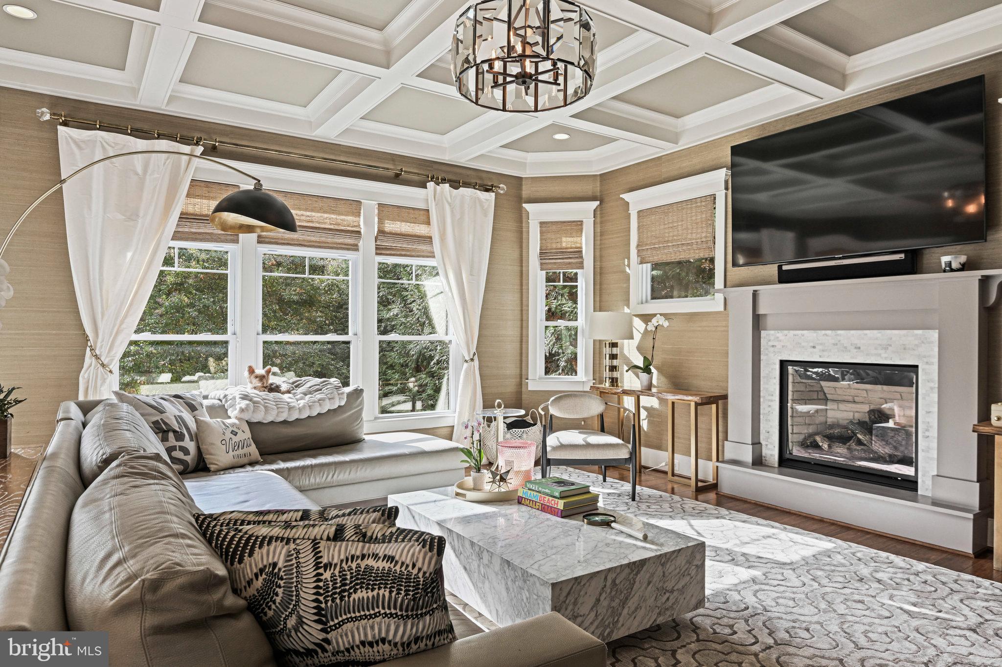 VIENNA WOODS - Residential