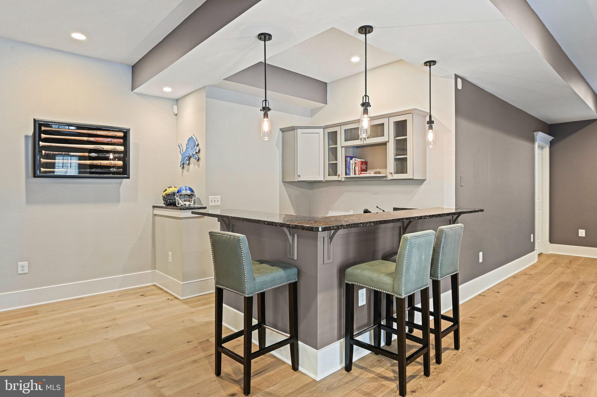 VIENNA WOODS - Residential