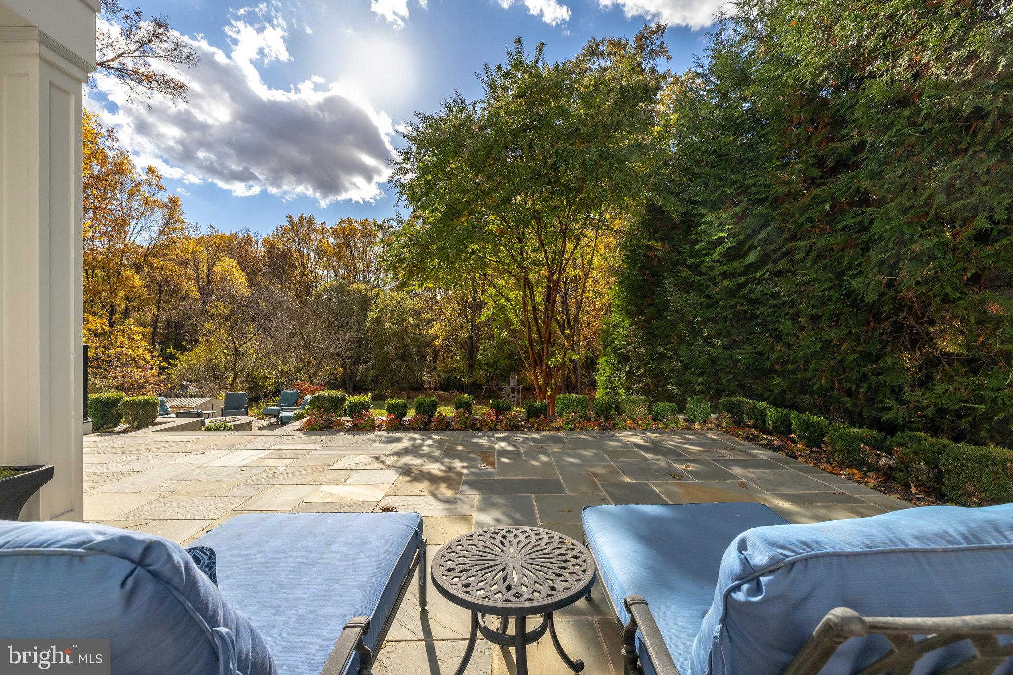 VIENNA WOODS - Residential