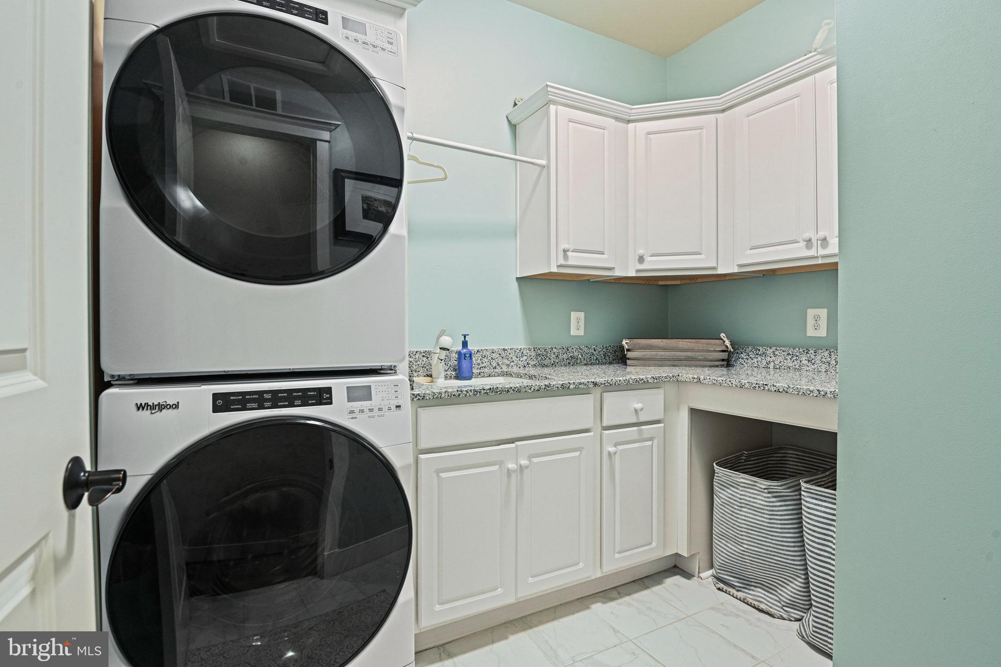 VIENNA WOODS - Residential