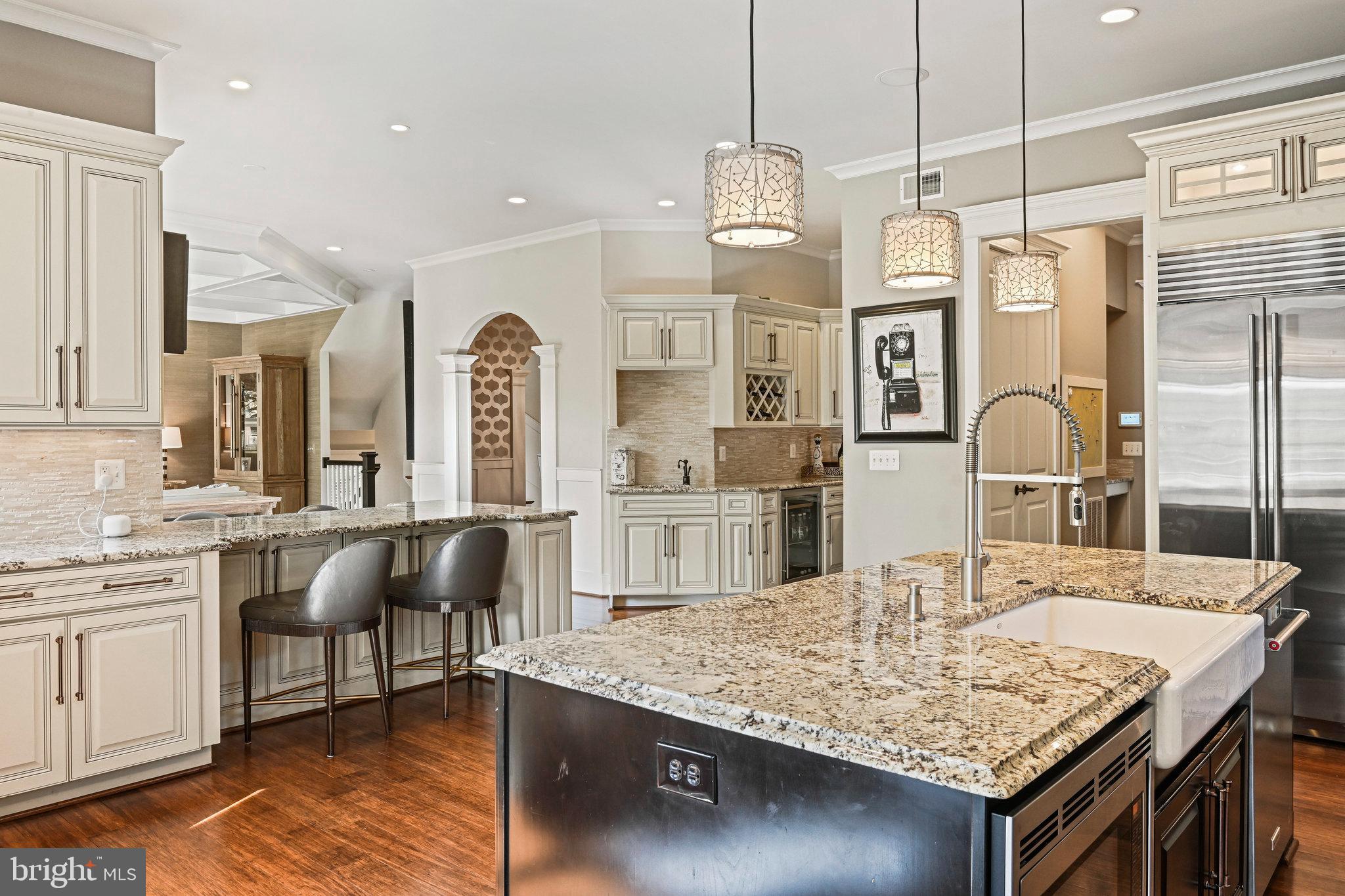 VIENNA WOODS - Residential