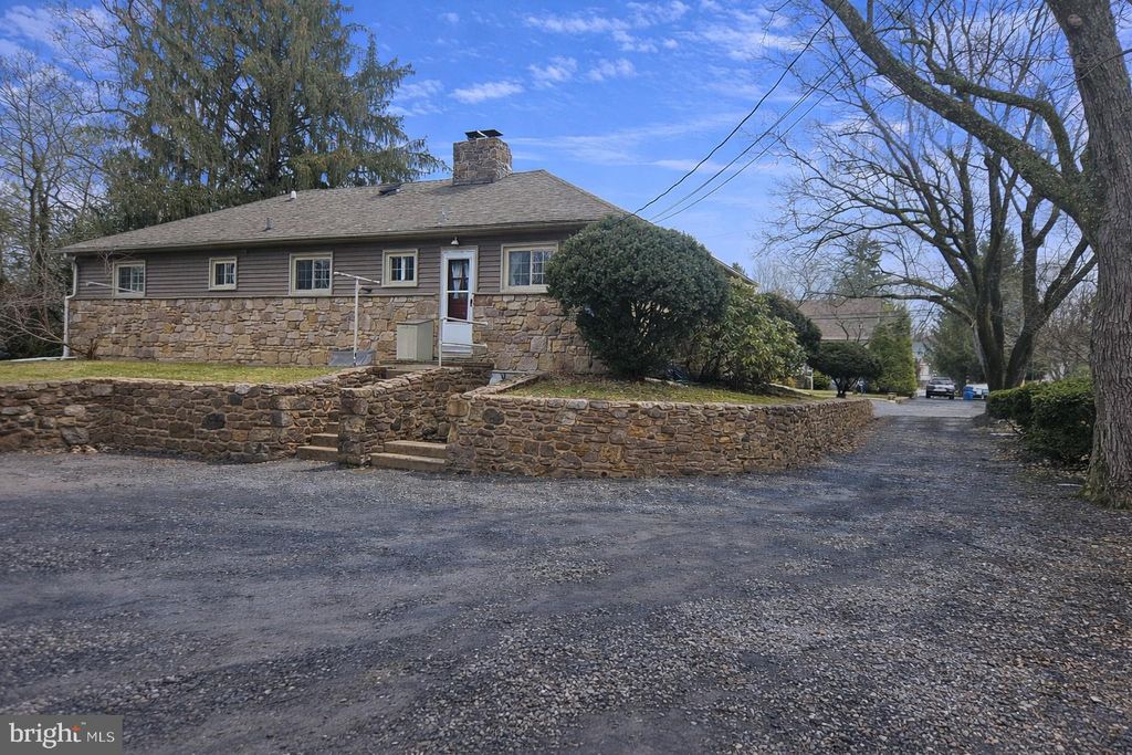 Photo of 56 Chapman Avenue, DOYLESTOWN, PA 18901 (MLS # PABU2115152)