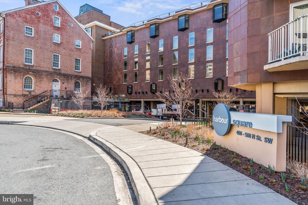 Photo of 510 N Street SW #N134, WASHINGTON, DC 20024 (MLS # DCDC2248118)