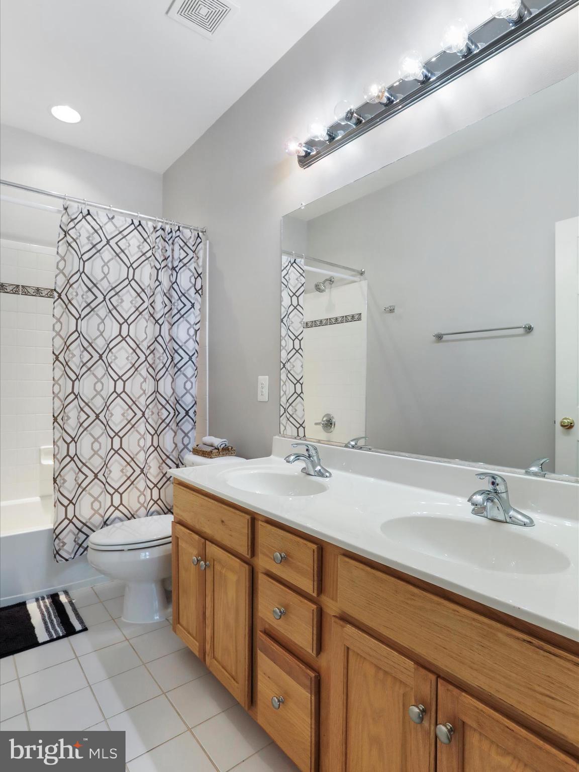 DEMORY FARM - Residential