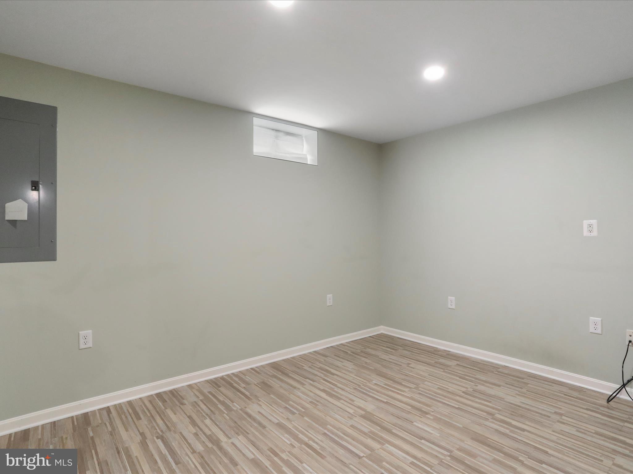 DEMORY FARM - Residential