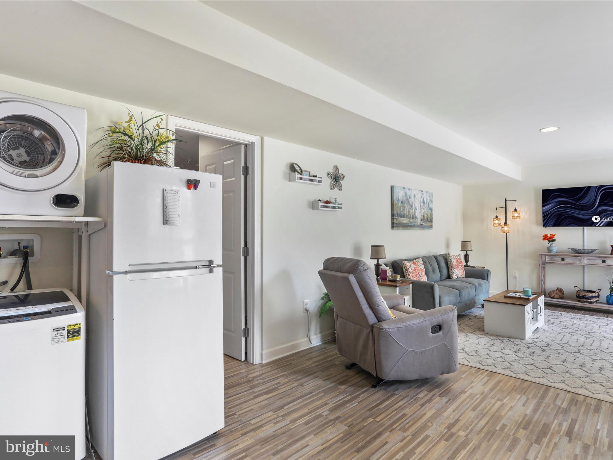 DEMORY FARM - Residential