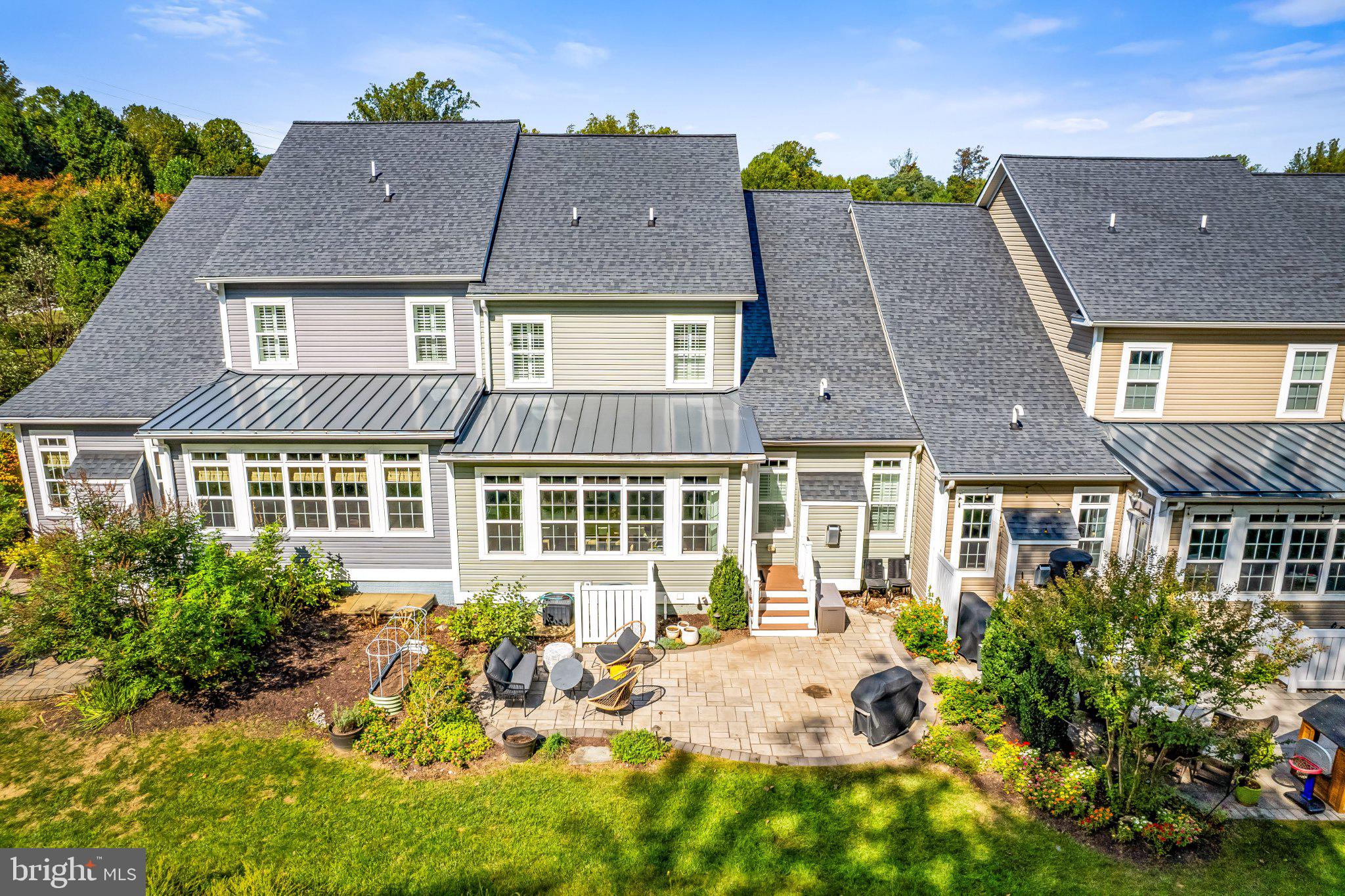 6713 FAIRFORD LANE