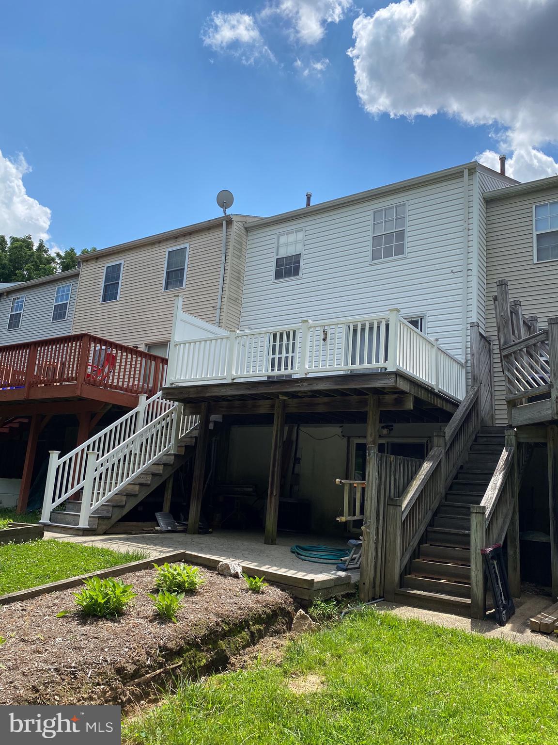 FLOWER HILL - Residential