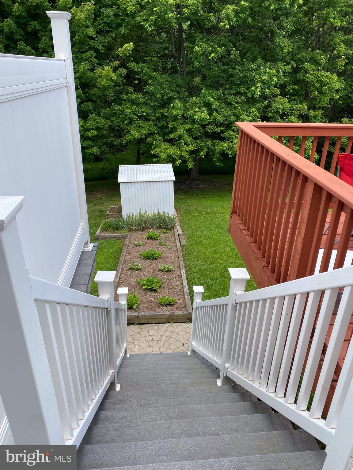 FLOWER HILL - Residential