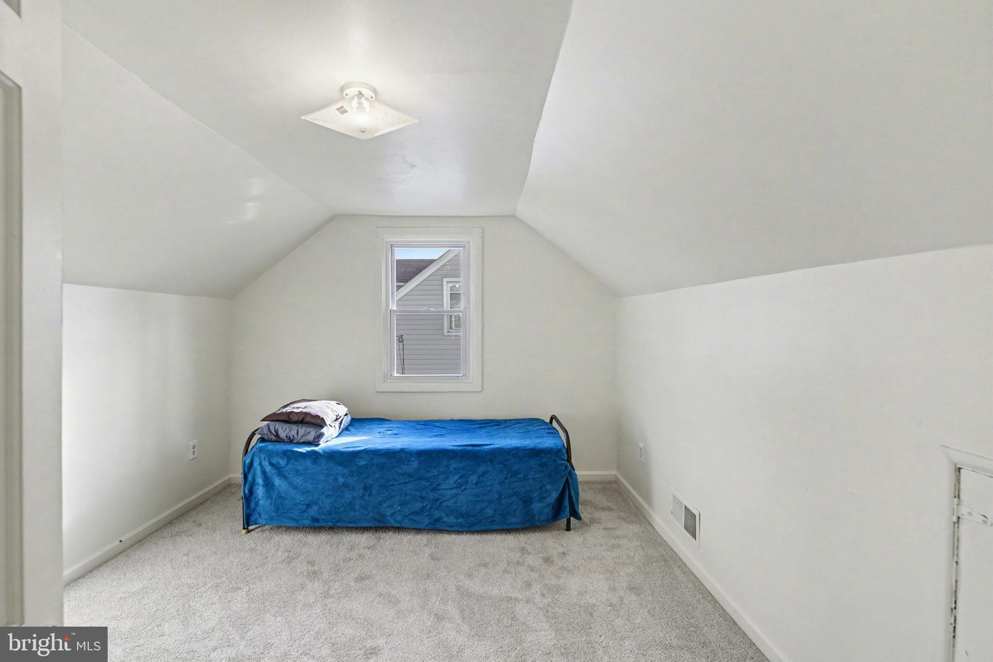 SMITH AVENUE - Residential