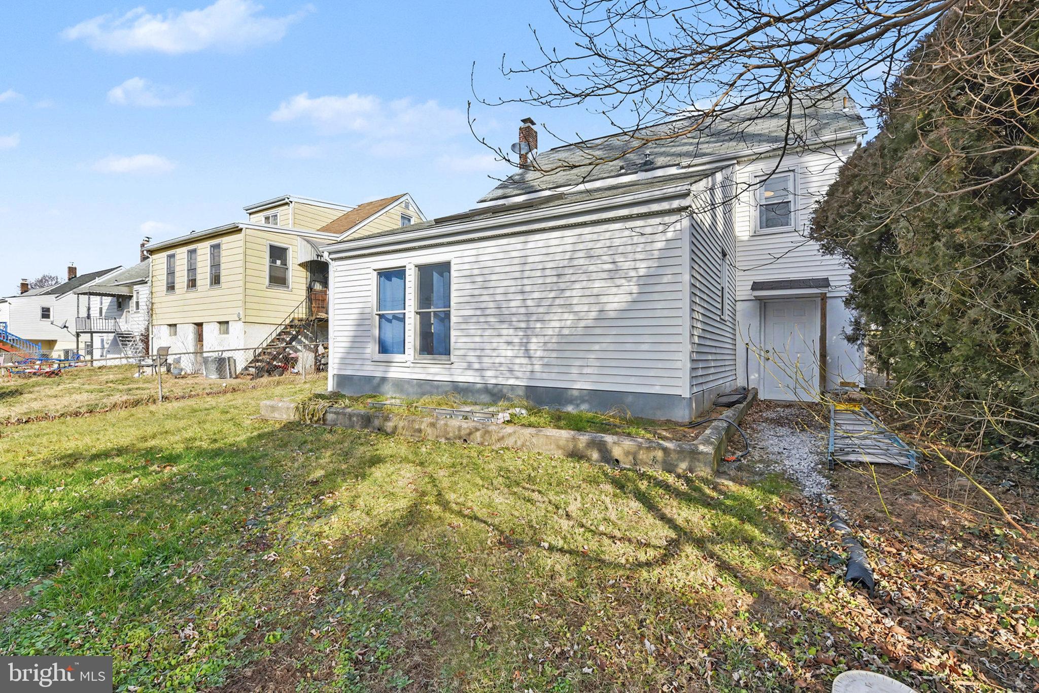 SMITH AVENUE - Residential