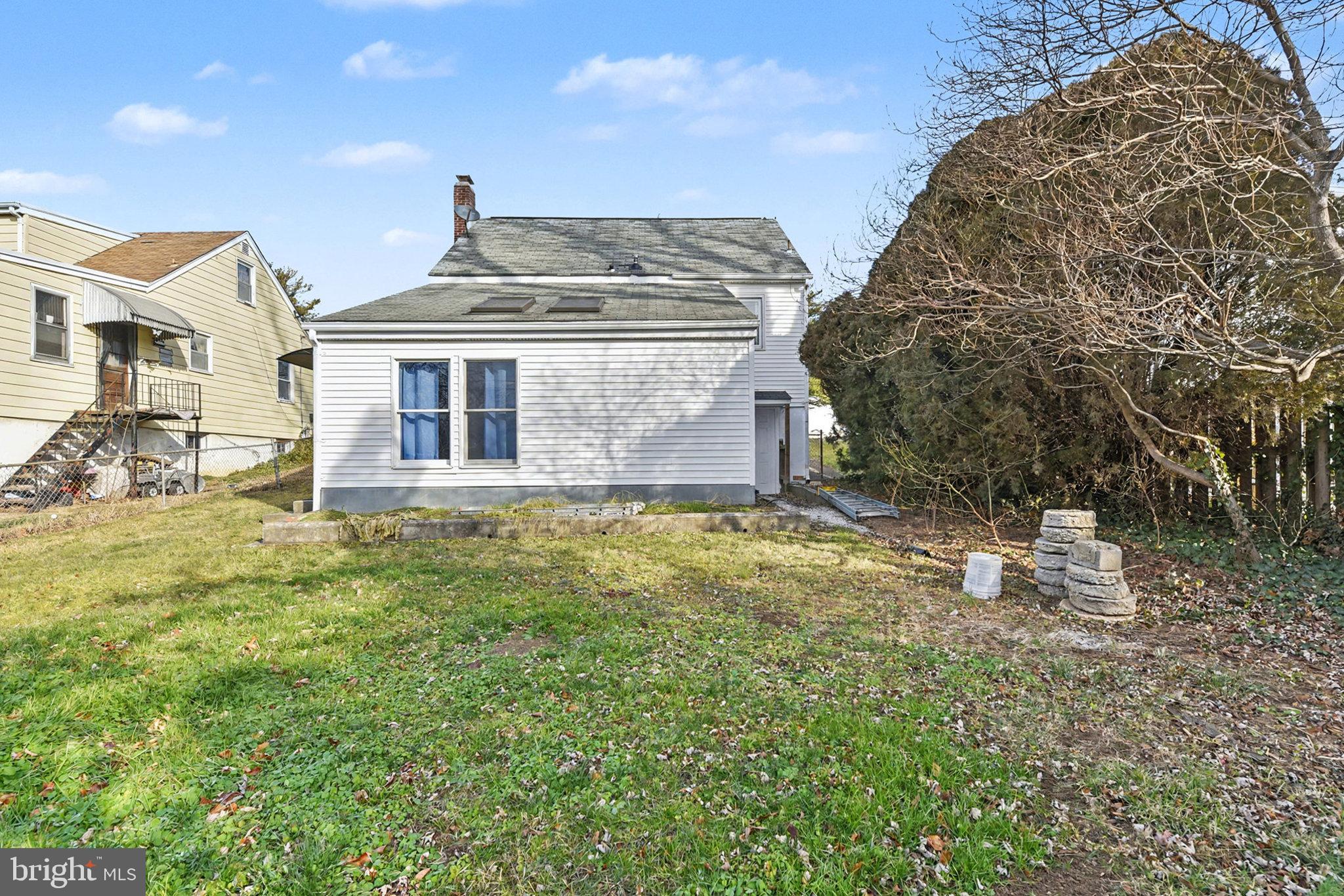 SMITH AVENUE - Residential