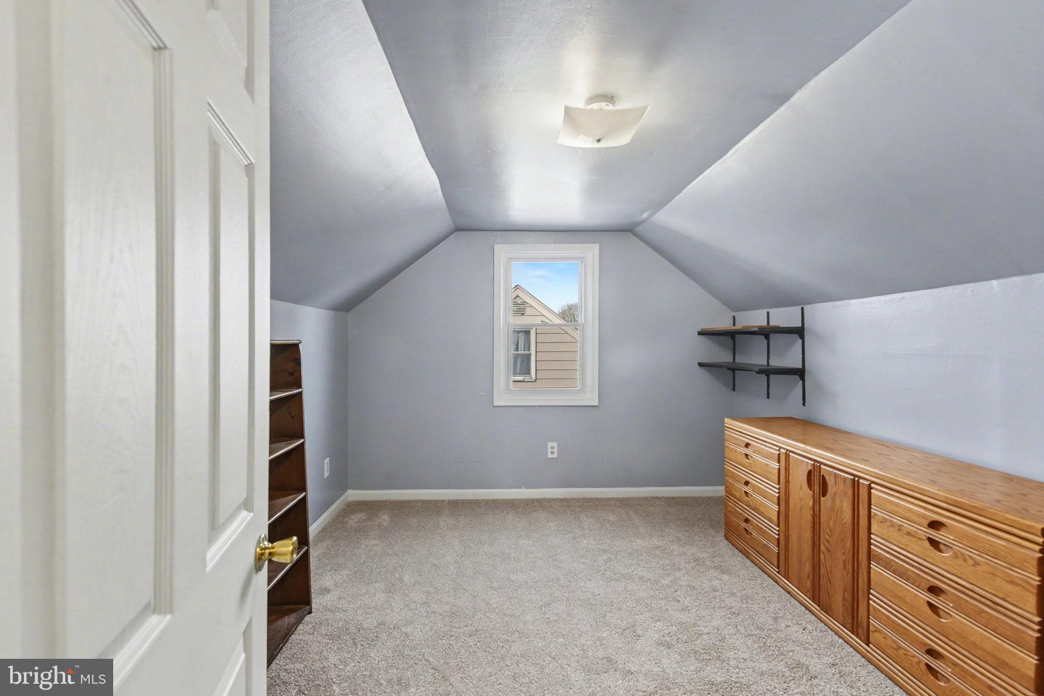 SMITH AVENUE - Residential