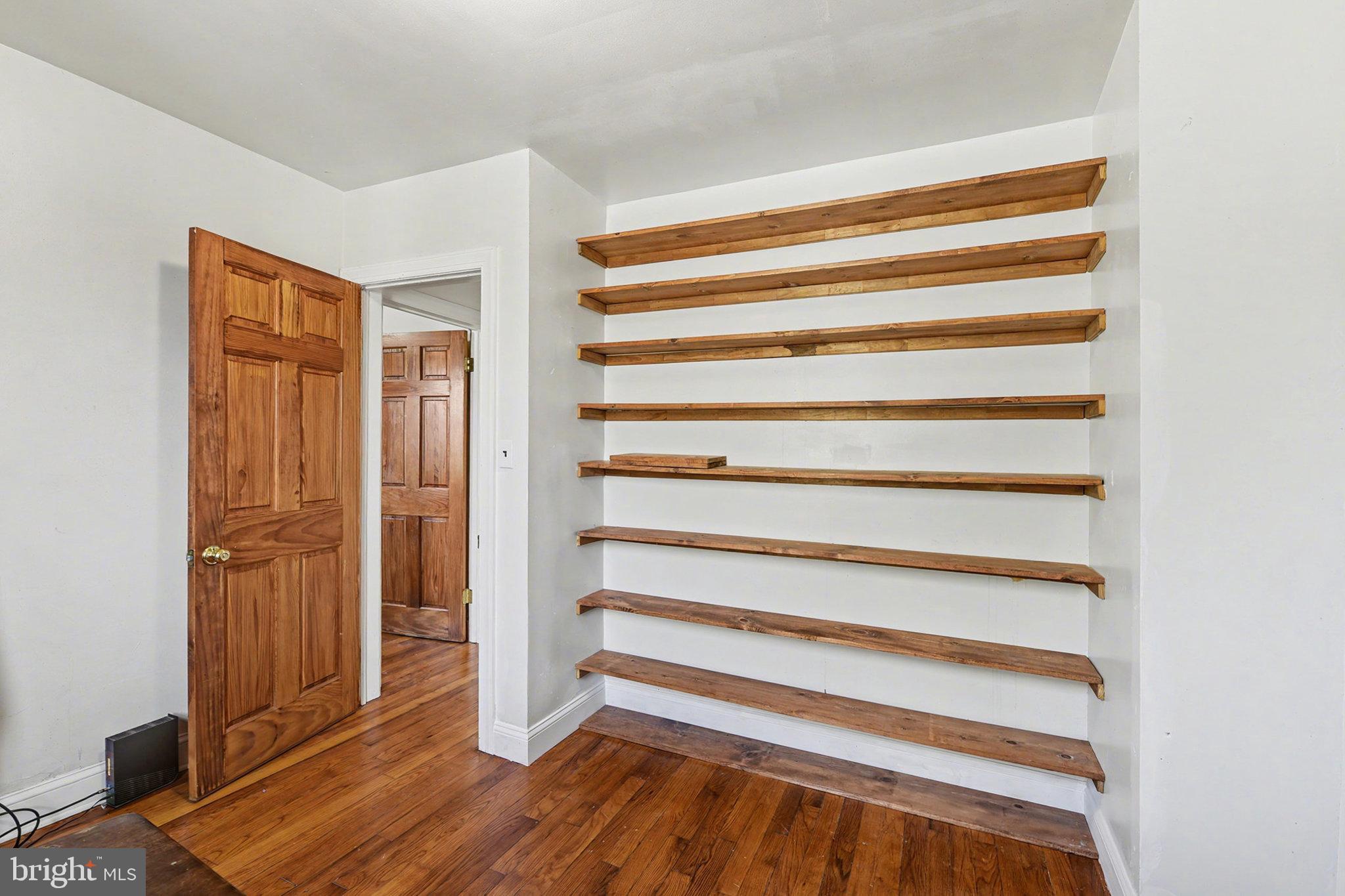 SMITH AVENUE - Residential