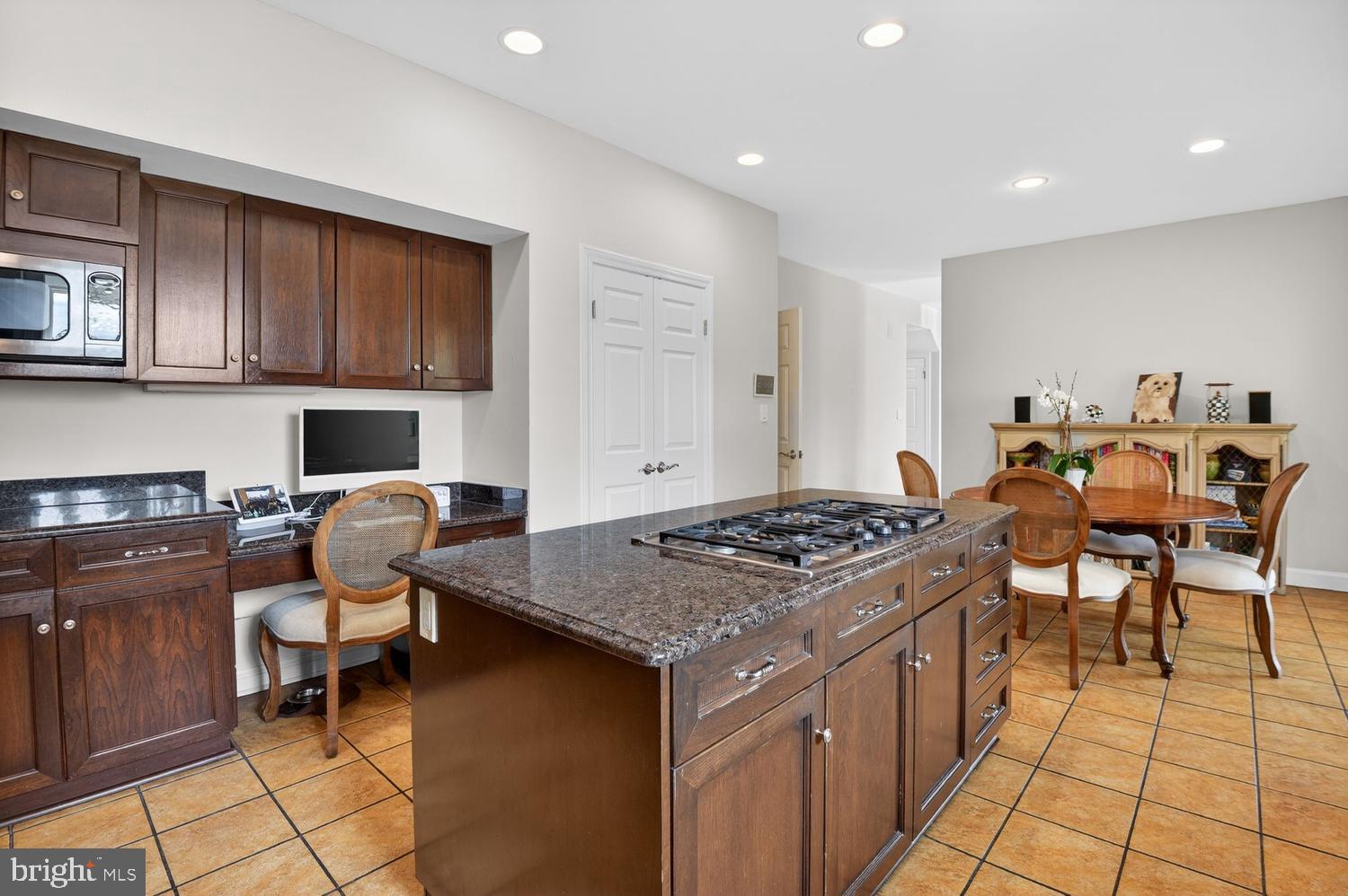 CHARRED OAK ESTATES - Residential