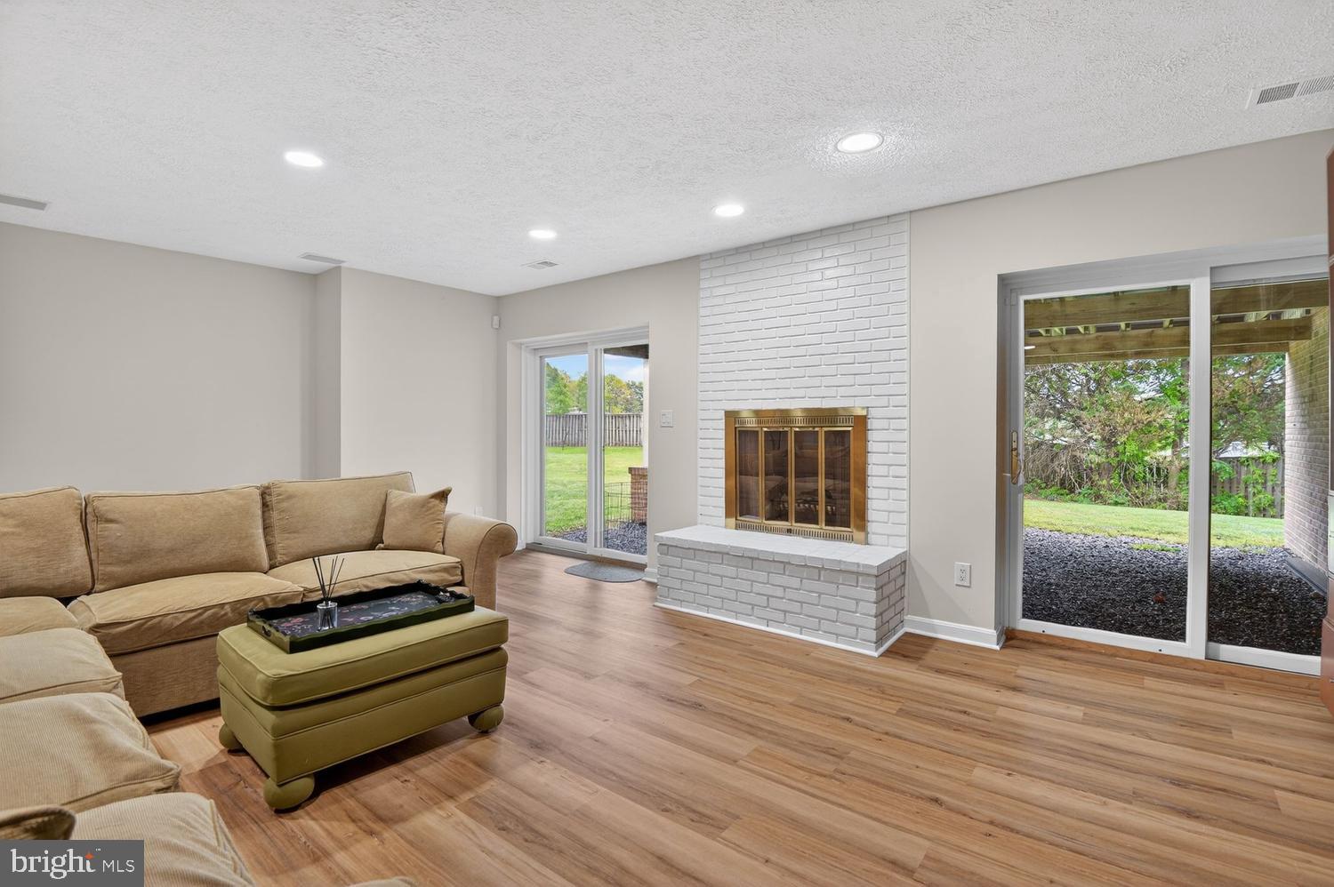 CHARRED OAK ESTATES - Residential