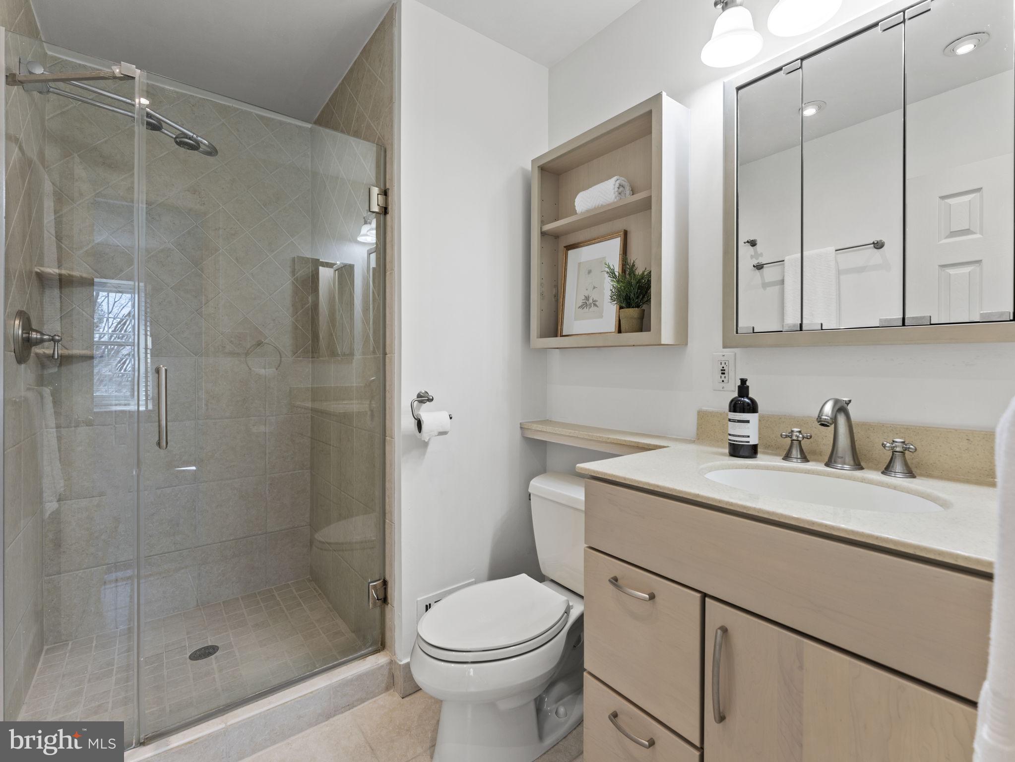 DUNN LORING VILLAGE - Residential