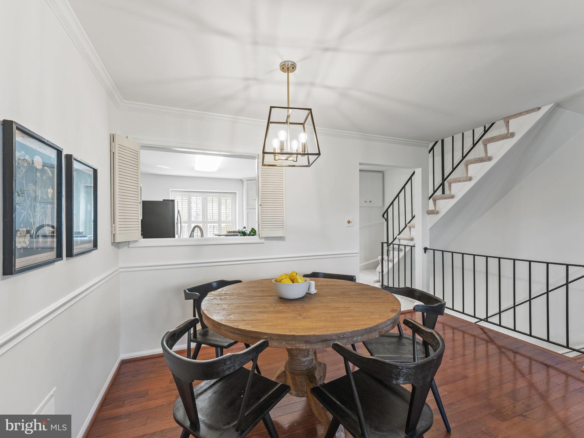 DUNN LORING VILLAGE - Residential