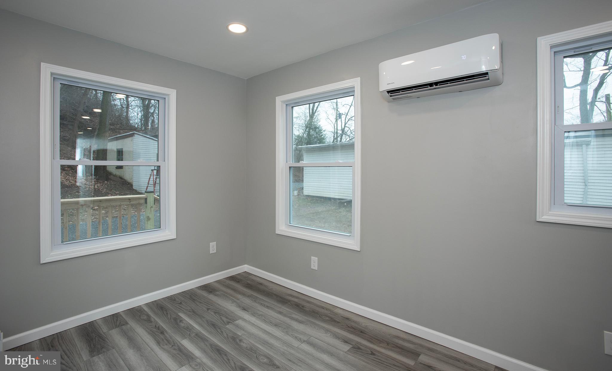 DERRY TOWNSHIP - Residential Lease