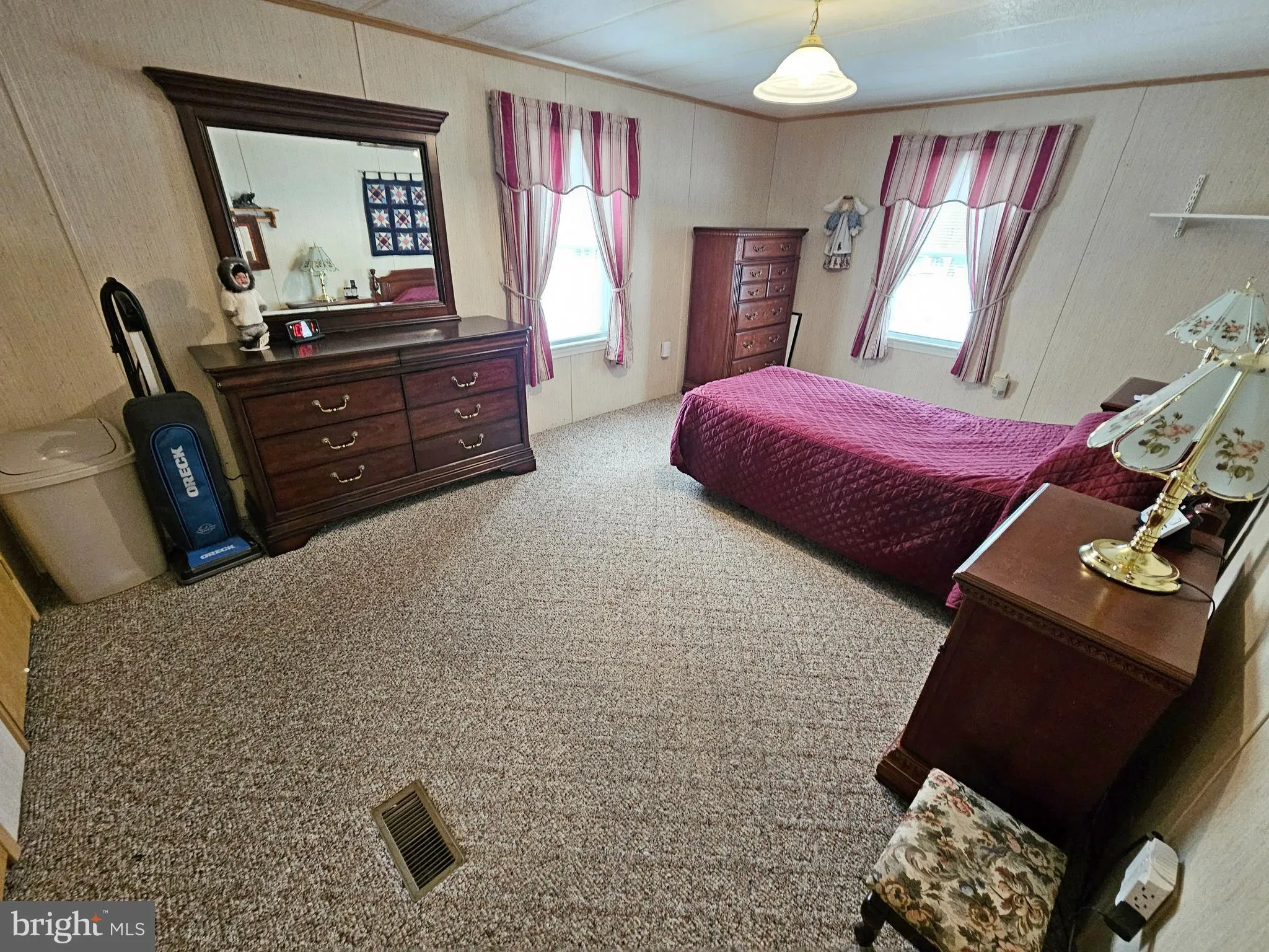 Manheim, Pennsylvania 17545, United States, 2 Bedrooms Bedrooms, ,1 BathroomBathrooms,Residential,Pending,122916