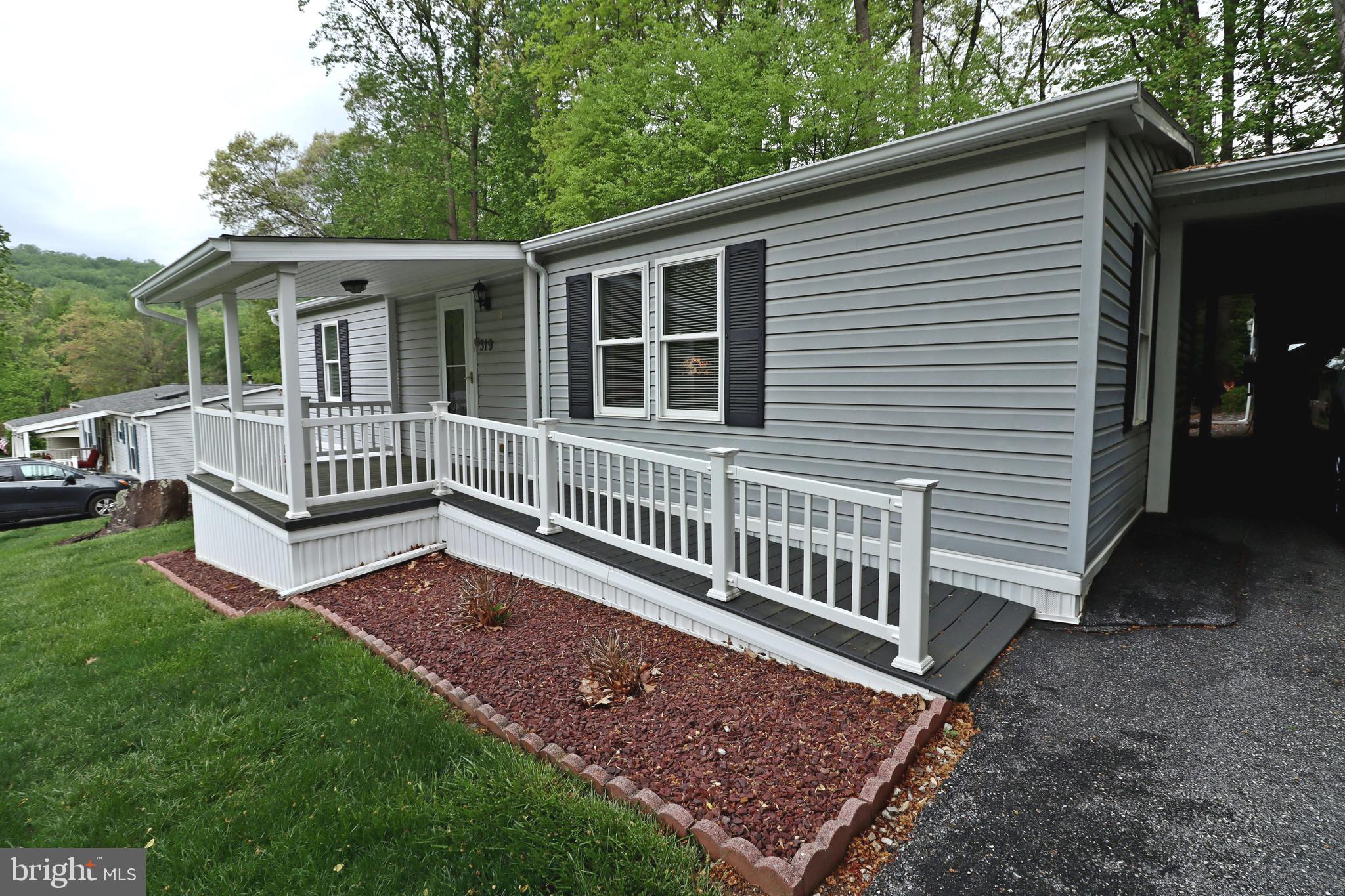 319 MAPLE AVENUE