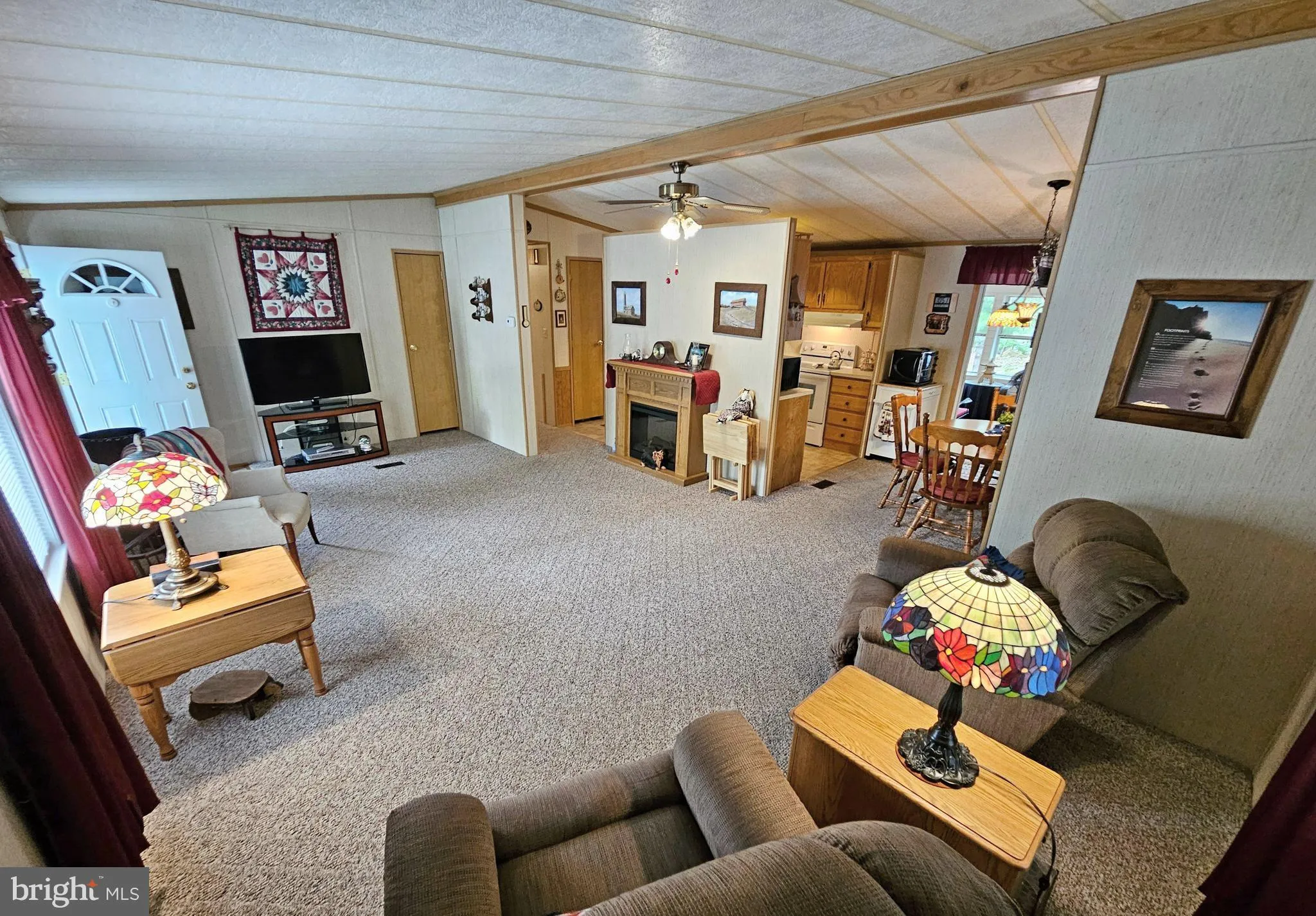 Manheim, Pennsylvania 17545, United States, 2 Bedrooms Bedrooms, ,1 BathroomBathrooms,Residential,Pending,122916