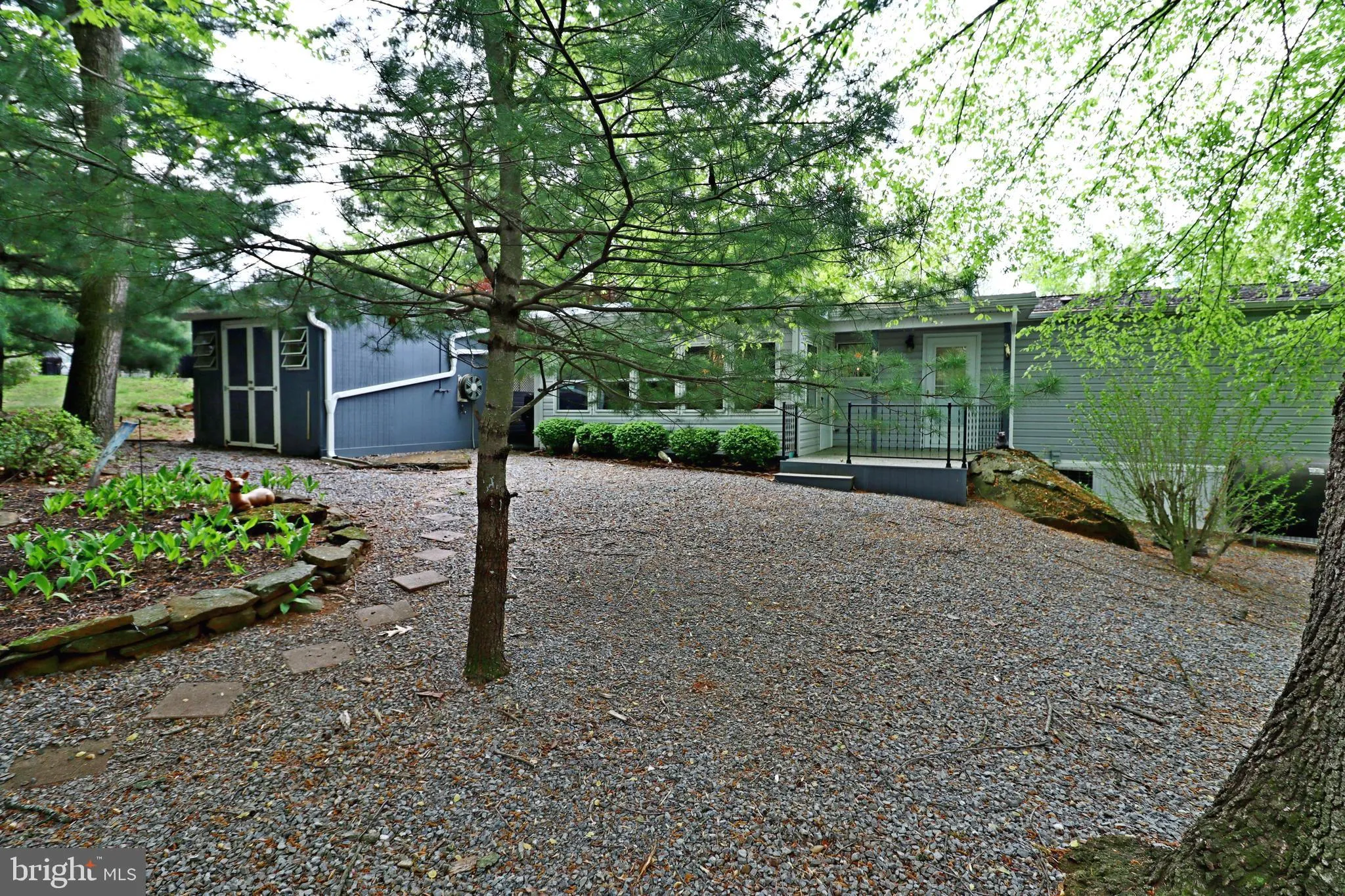 Manheim, Pennsylvania 17545, United States, 2 Bedrooms Bedrooms, ,1 BathroomBathrooms,Residential,Pending,122916