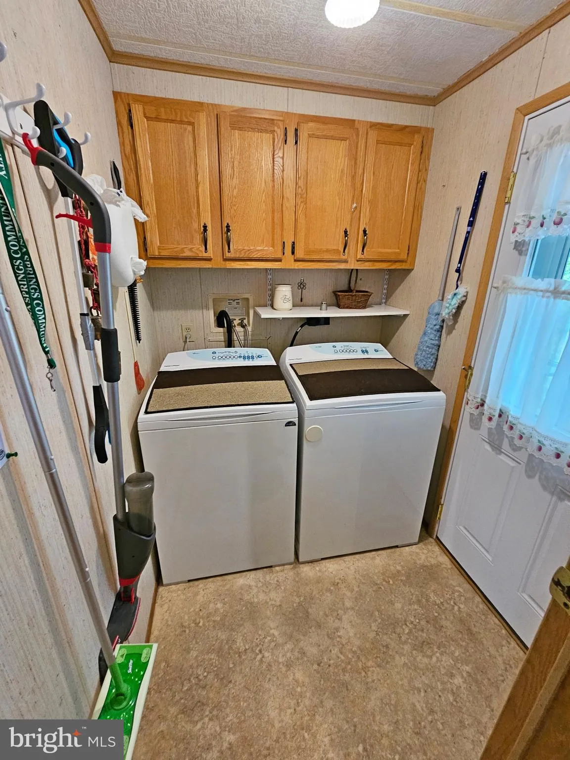 Manheim, Pennsylvania 17545, United States, 2 Bedrooms Bedrooms, ,1 BathroomBathrooms,Residential,Pending,122916