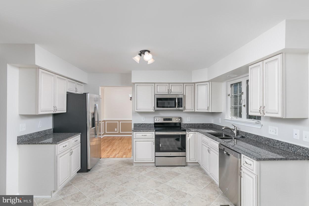 PERRY HALL FARMS - Residential