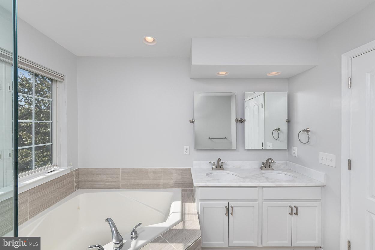 PERRY HALL FARMS - Residential