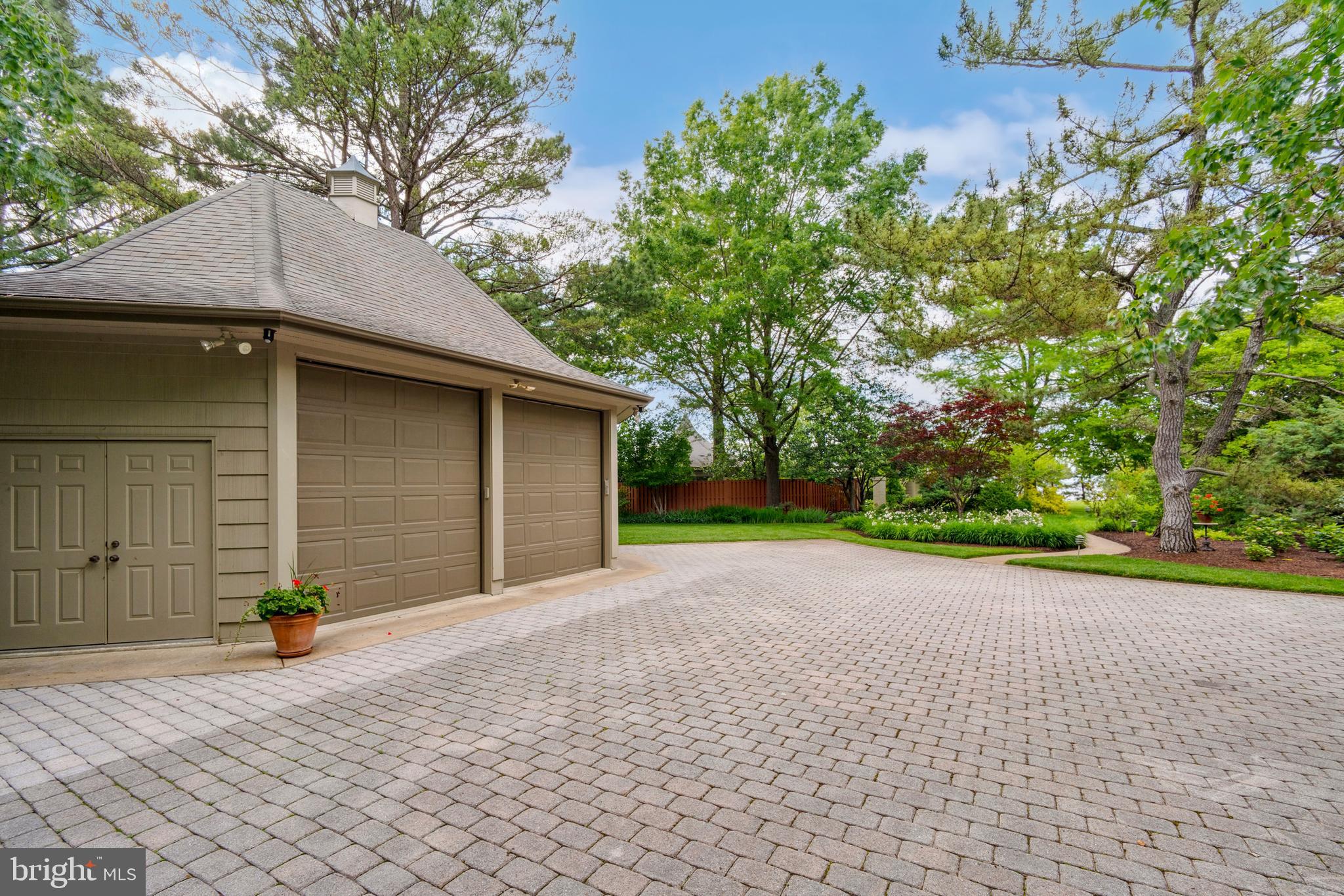 MARTINGHAM INN - Residential